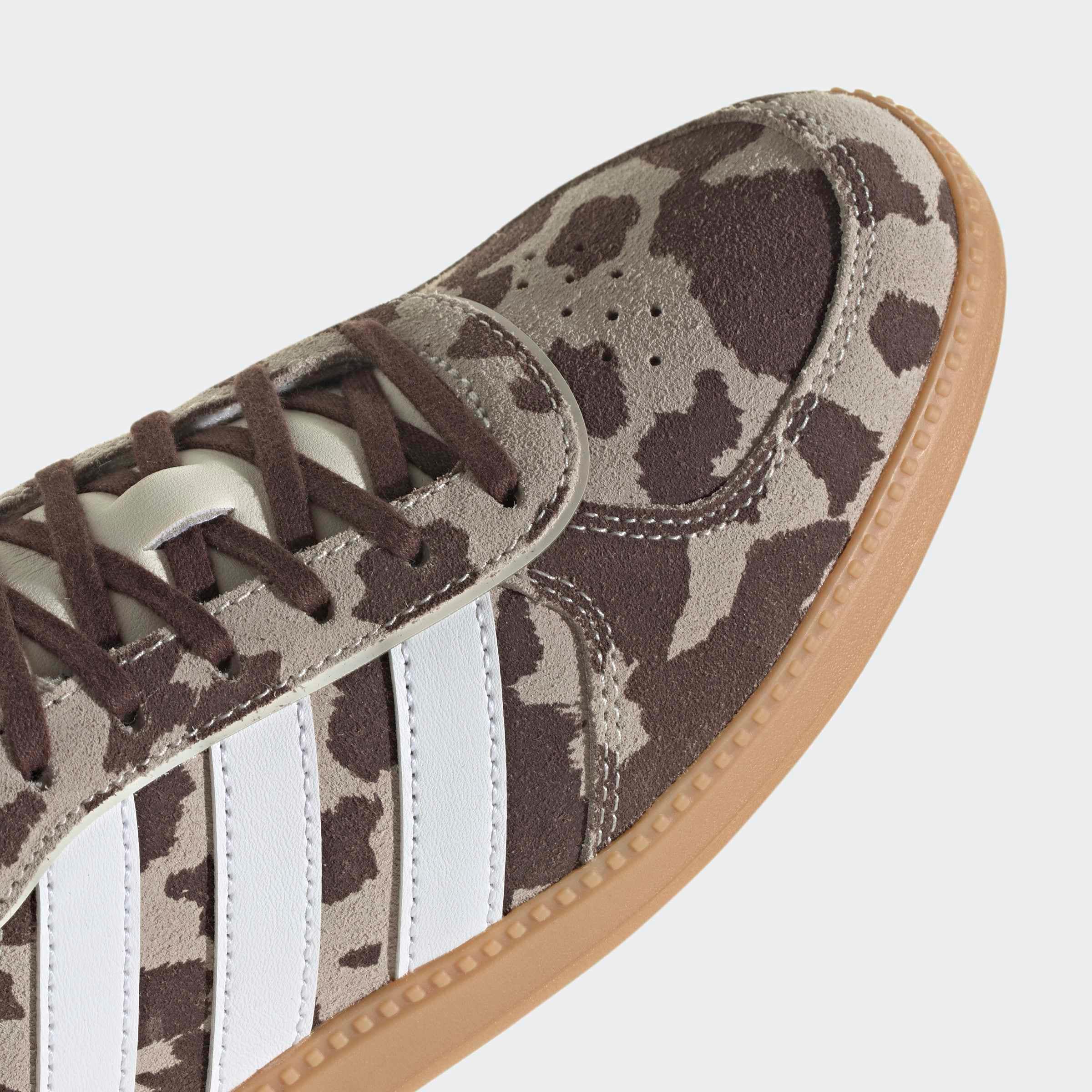 adidas Sportswear Sneaker »BREAKNET SLEEK«  mit Kuh Muster