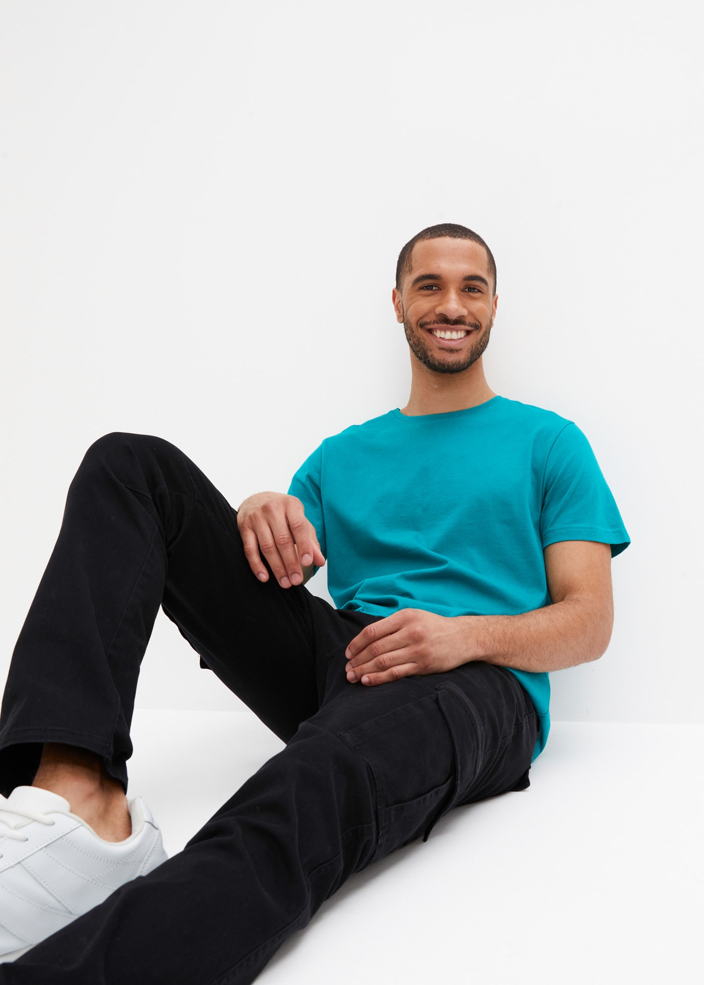 bonprix T-Shirt »T-Shirt (5er Pack)« Packung, 5er, 5 Stk. Regular Fit, Kurzarm, für warme Tage, aus Baumwolle und Viskose