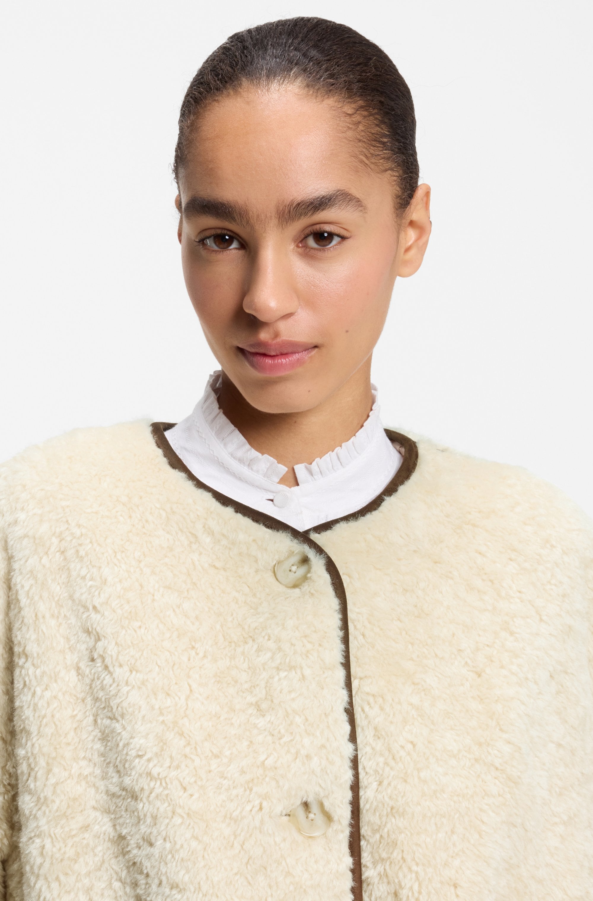 BOSS ORANGE Plüschjacke »Cody Premium Damenmode« aus softem Teddy-Gewebe, Relaxed Fit