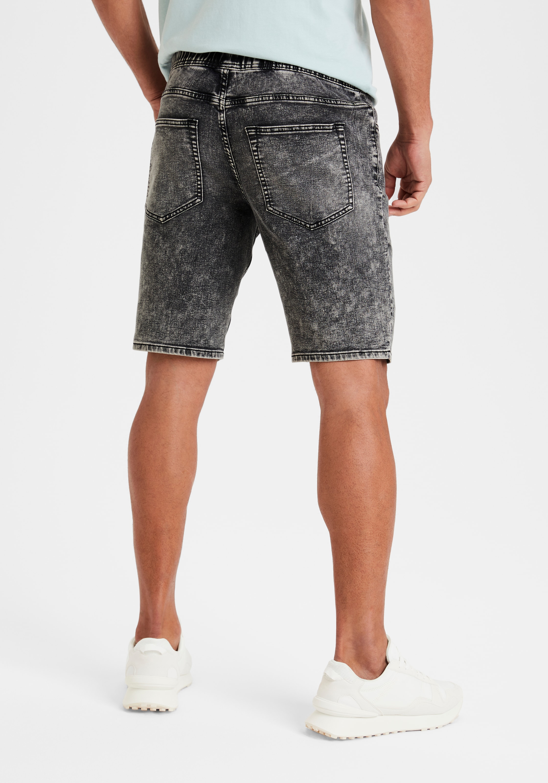 Buffalo Jeansshorts, knielang, elastische Schlupf-Bermuda, kurze Hose in moonwashed