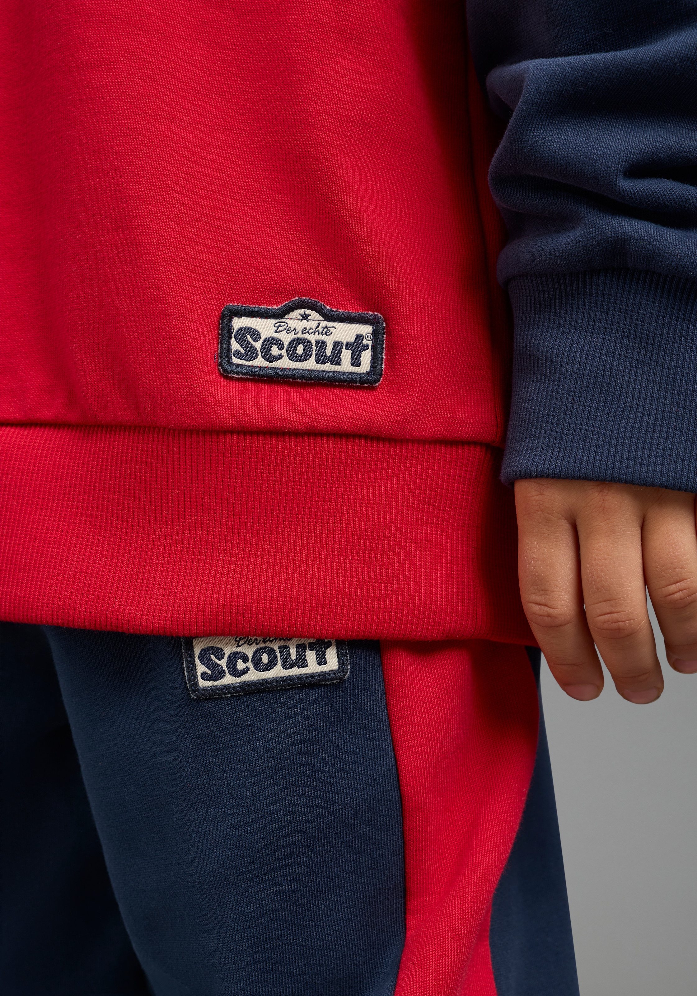 Scout Sweatshirt »Rundhals-Sweat mit kontrastfarbigen Einsätzen - NEU von SCOUT«, Colorblocking Sweatshirt, Rundhals, Langarm, hüftbedeckende Länge
