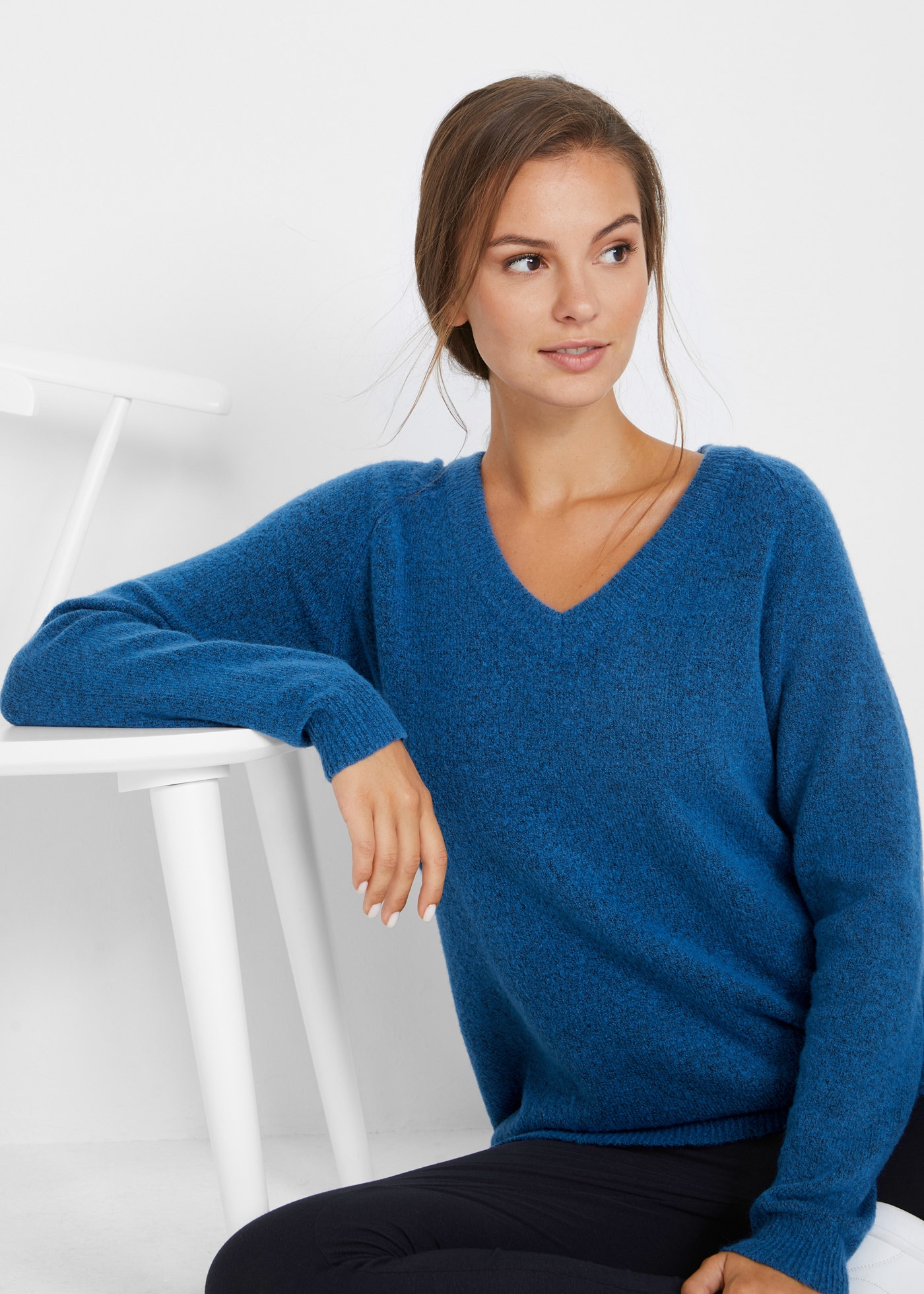 bonprix Strickpullover »Strickpullover mit V-Ausschnitt, Oversized Fit« mit Rippbündchen
