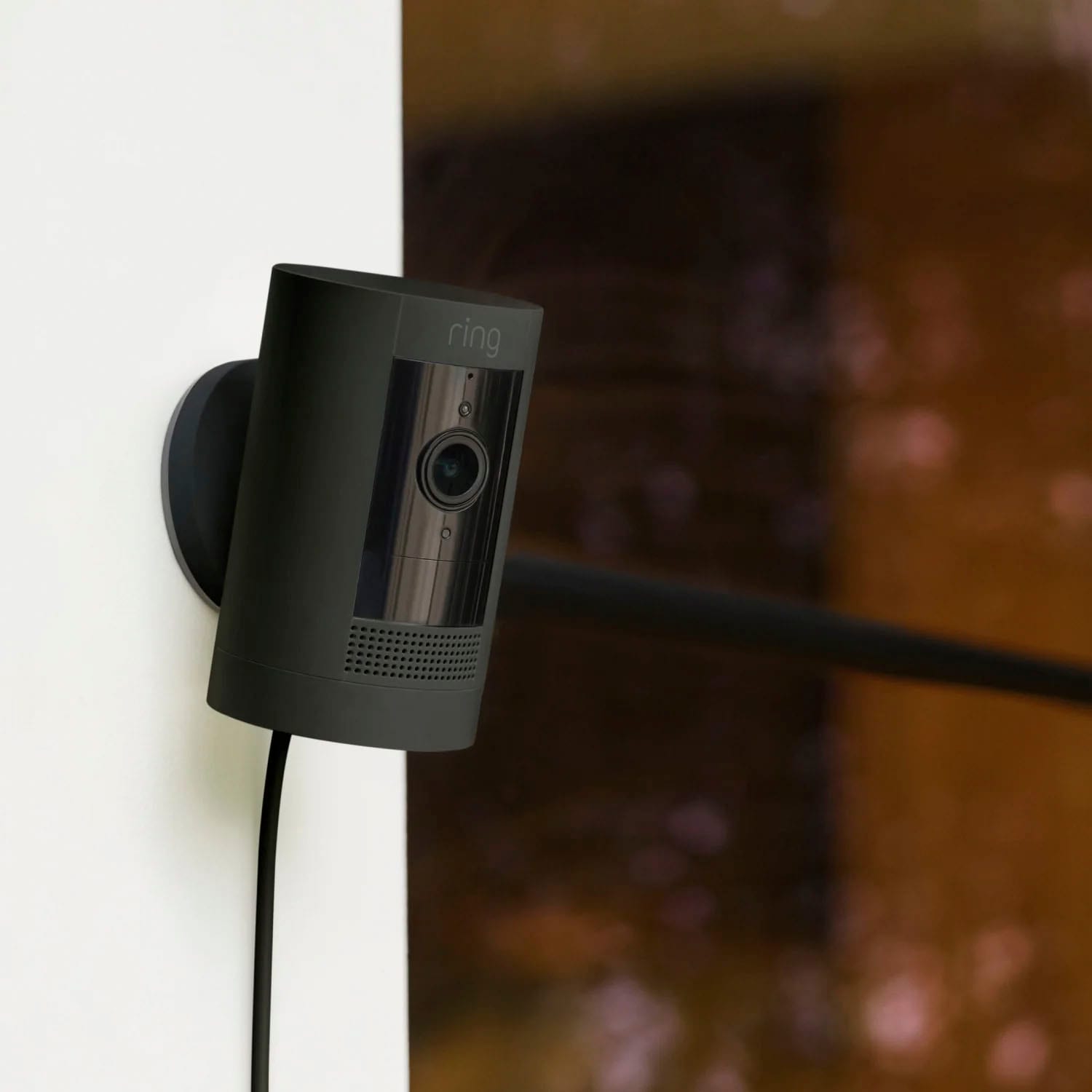 Ring Überwachungskamera »Stick Up Cam Plug-in«, Innenbereich-Außenbereich