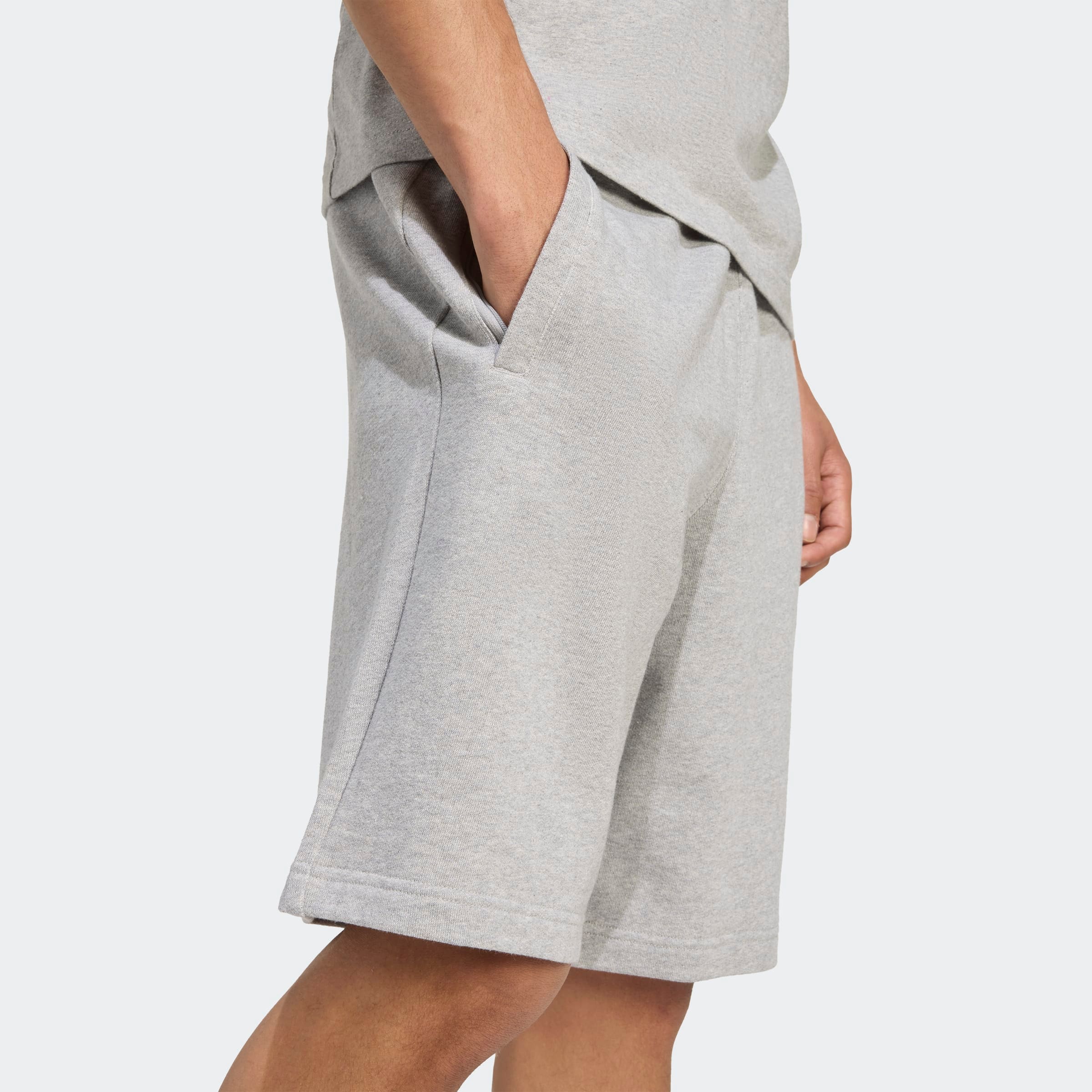 adidas Originals Shorts »ESSENTIALS TREFOIL«  Essential Sweat Shorts mit Logo, aus weichem French-Terry Material