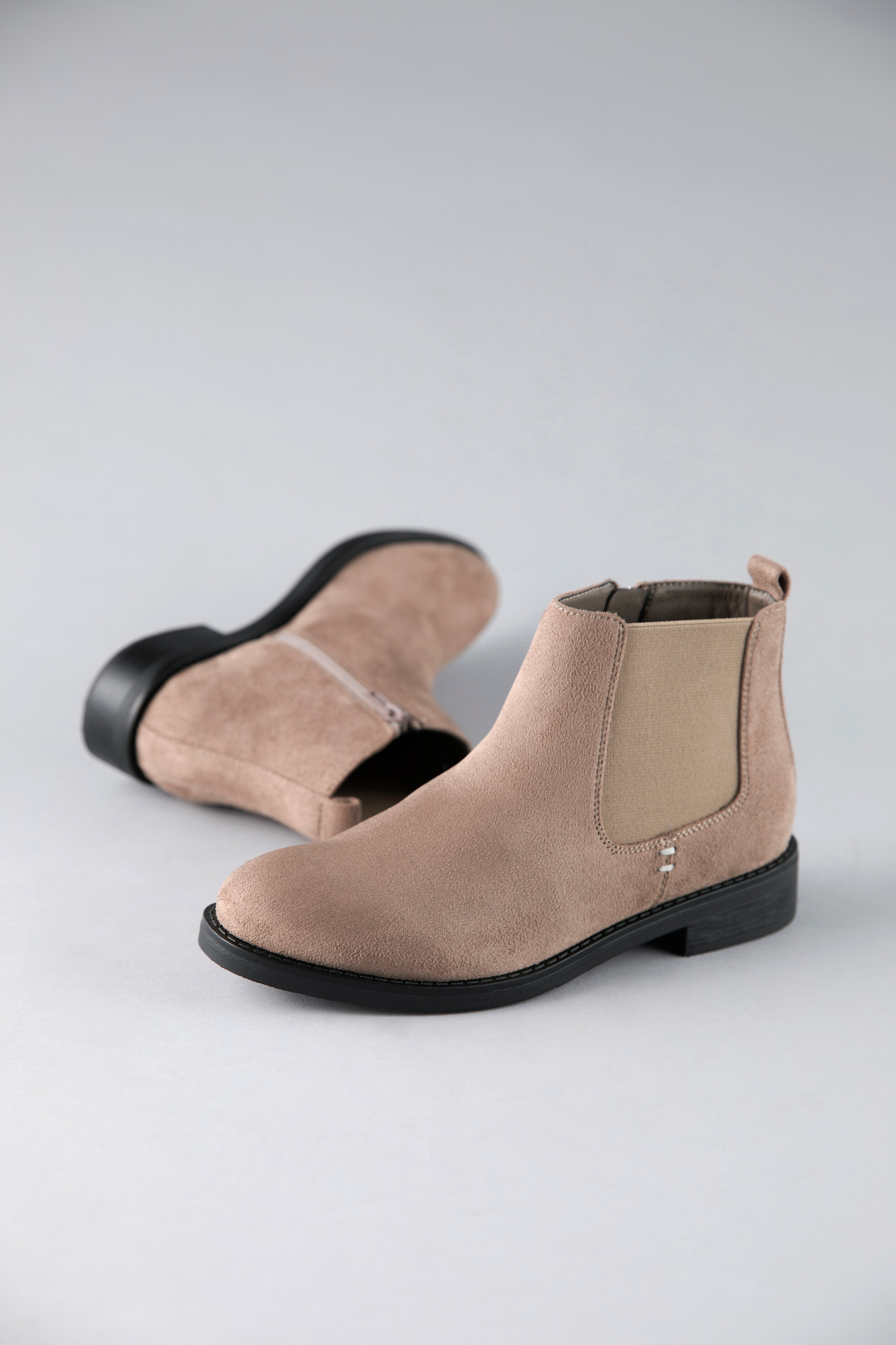 Aniston SHOES Chelseaboots, Stiefelette, Blockabsatz, mit breitem Stretch - NEUE KOLLEKTION