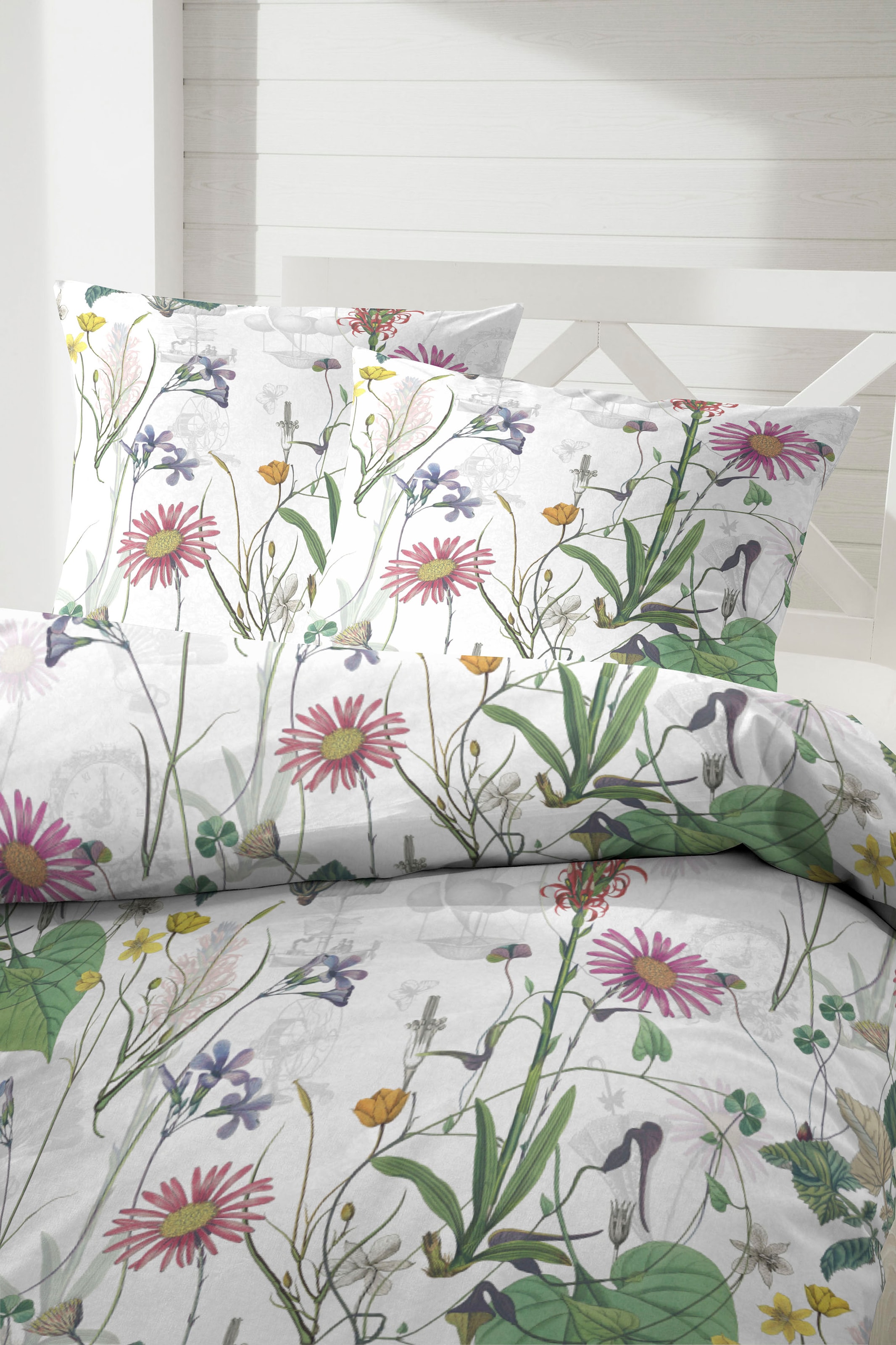 Primera Bettwäsche »Mako-Satin Bettwäsche Botanicals«, Mit satten Grüntönen
