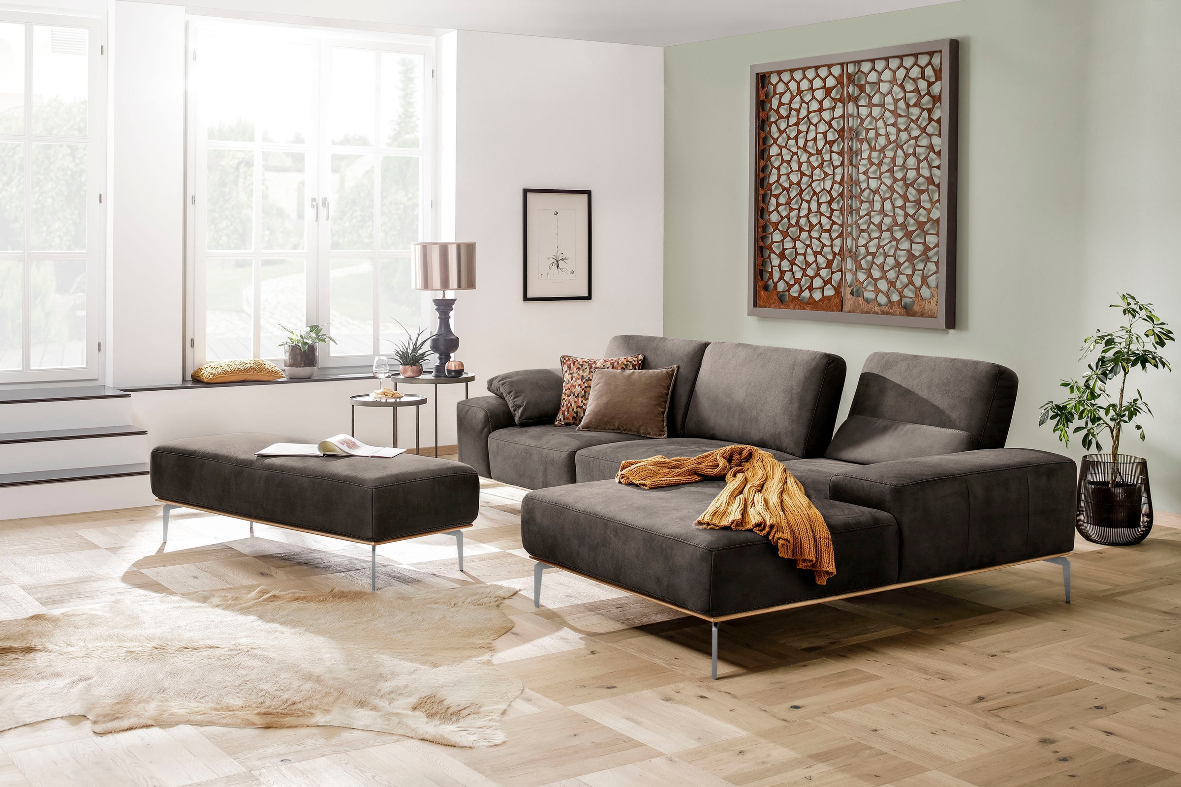 W.SCHILLIG Ecksofa »run, Designsofa mit tollem Sitzkomfort, bequem, L-Form«, mit elegantem Holzsockel, Füße in Chrom glänzend, Breite 319 cm