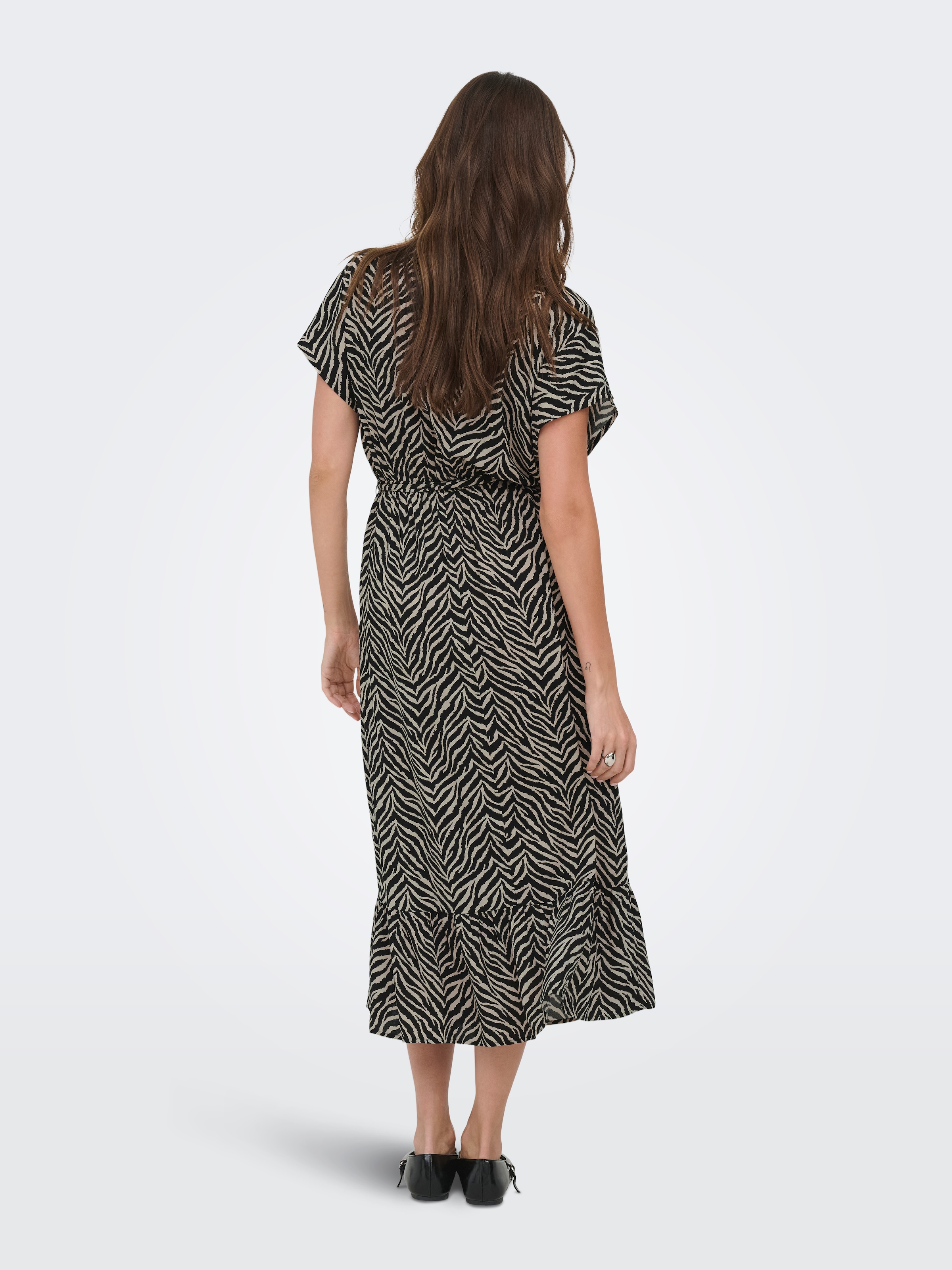 ONLY Sommerkleid »ONLZILLA ADELE SS LONG DRESS NOOS WVN« Viskose, regular fit, V-Ausschnitt