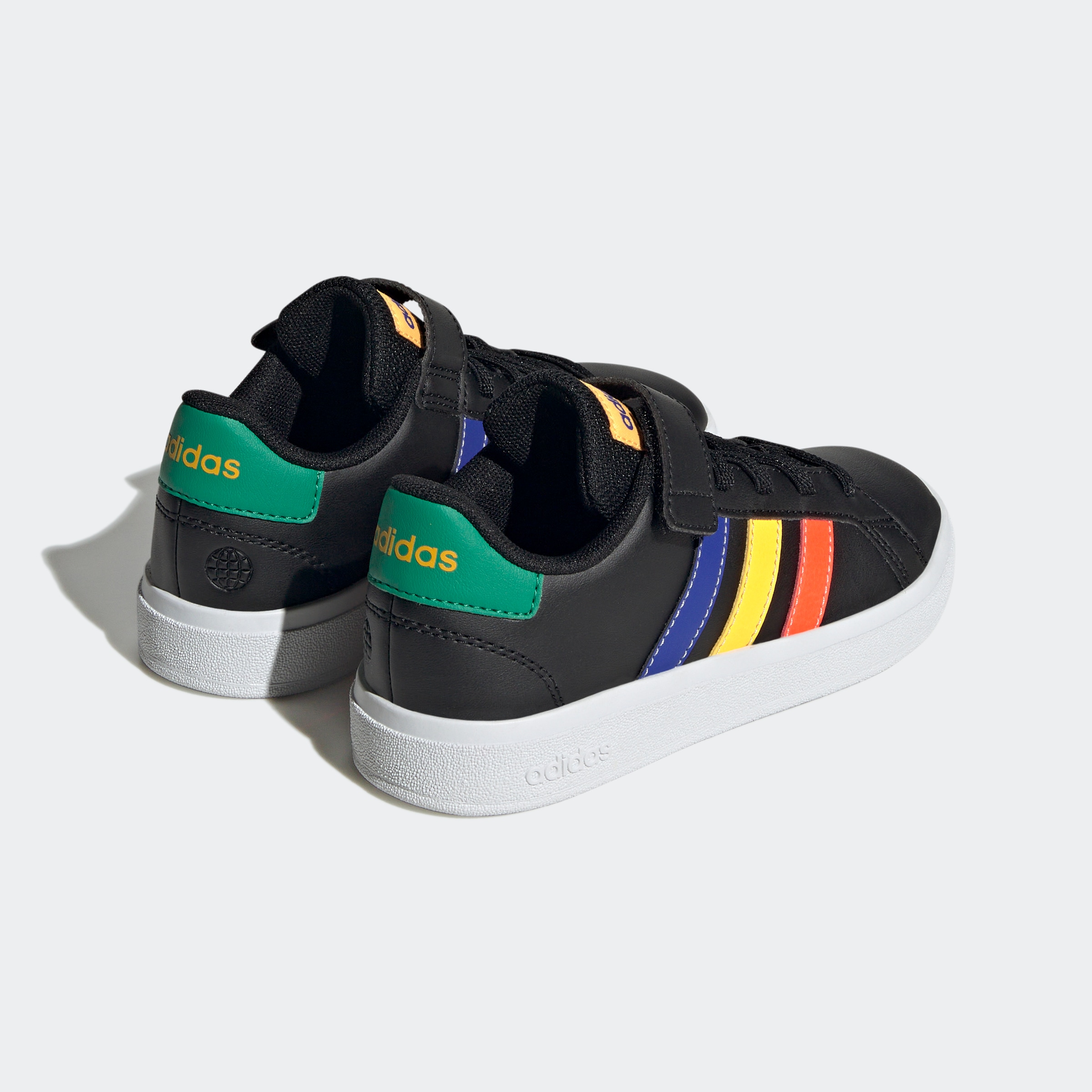 adidas Sportswear Klettschuh »GRAND COURT COURT ELASTIC LACE AND TOP STRAP«, Design auf den Spuren des adidas Superstar