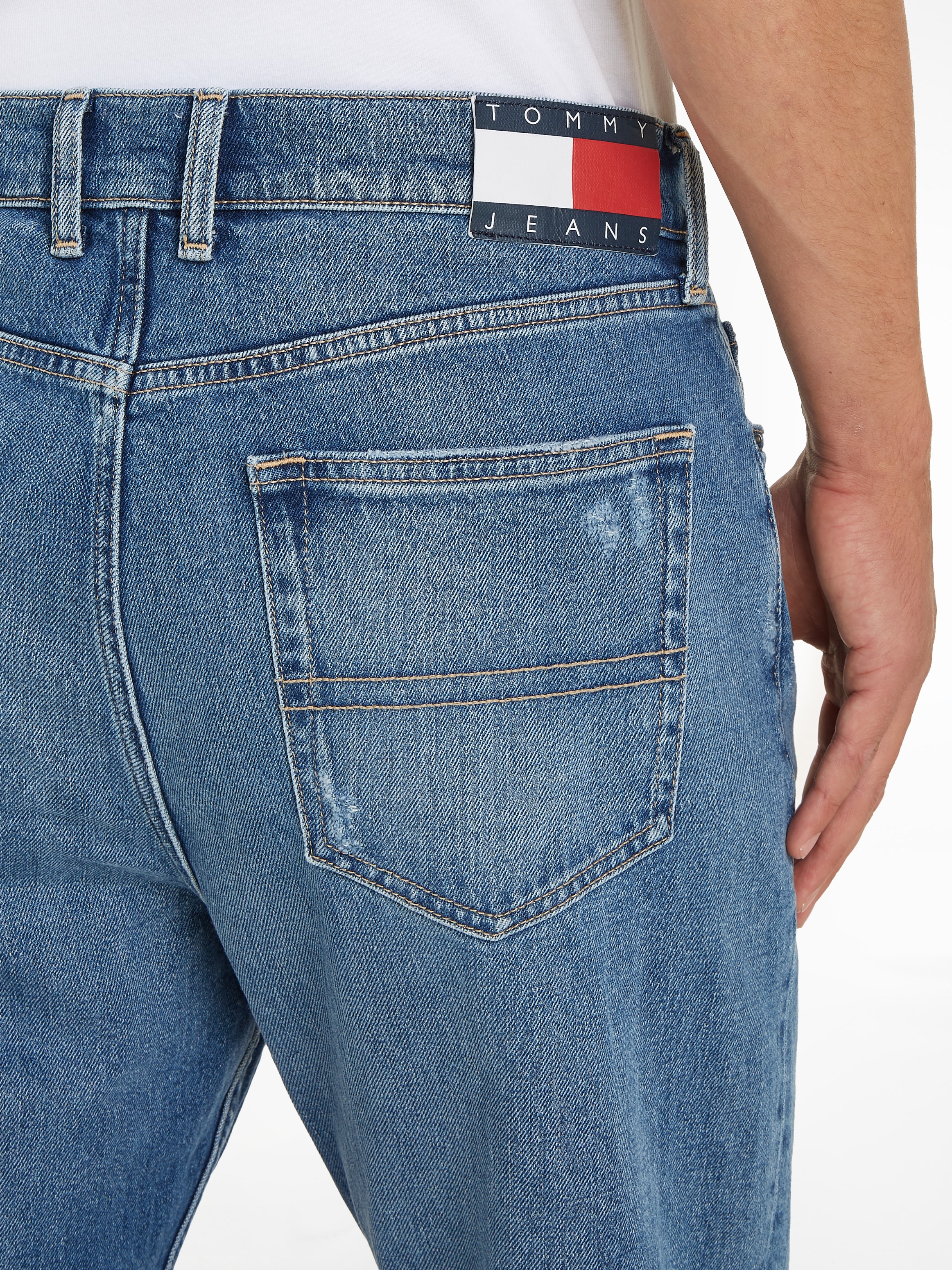 Tommy Jeans Tapered-fit-Jeans »ISAAC RLXD TAPERED«, im 5-Pocket-Style