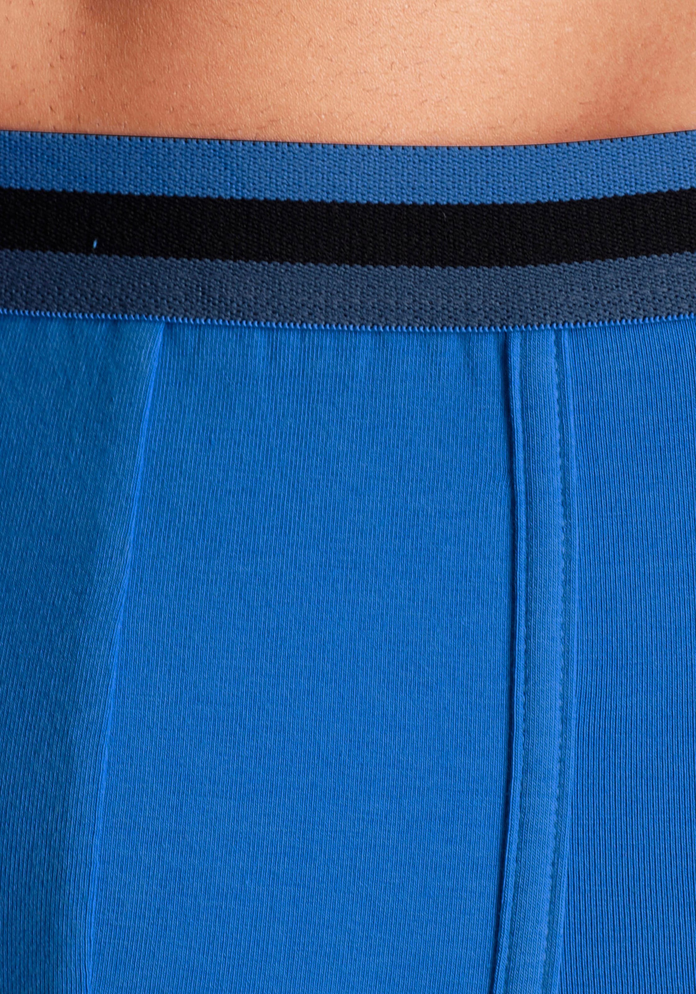 Bench. Langer Boxer Packung, 3 Stk. tlg., Unterhosen mit elastischem Bund und Logodruck auf dem Bein