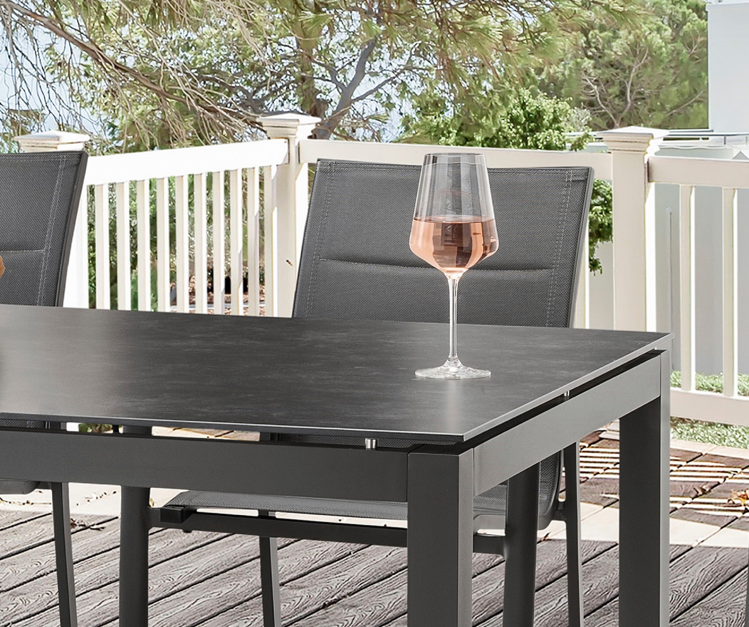 Destiny Garten-Essgruppe »COSTA CREMONA« 5 Stk. tlg. 4 Stapelsessel Textilene, 1 Tisch 160x90x74 cm