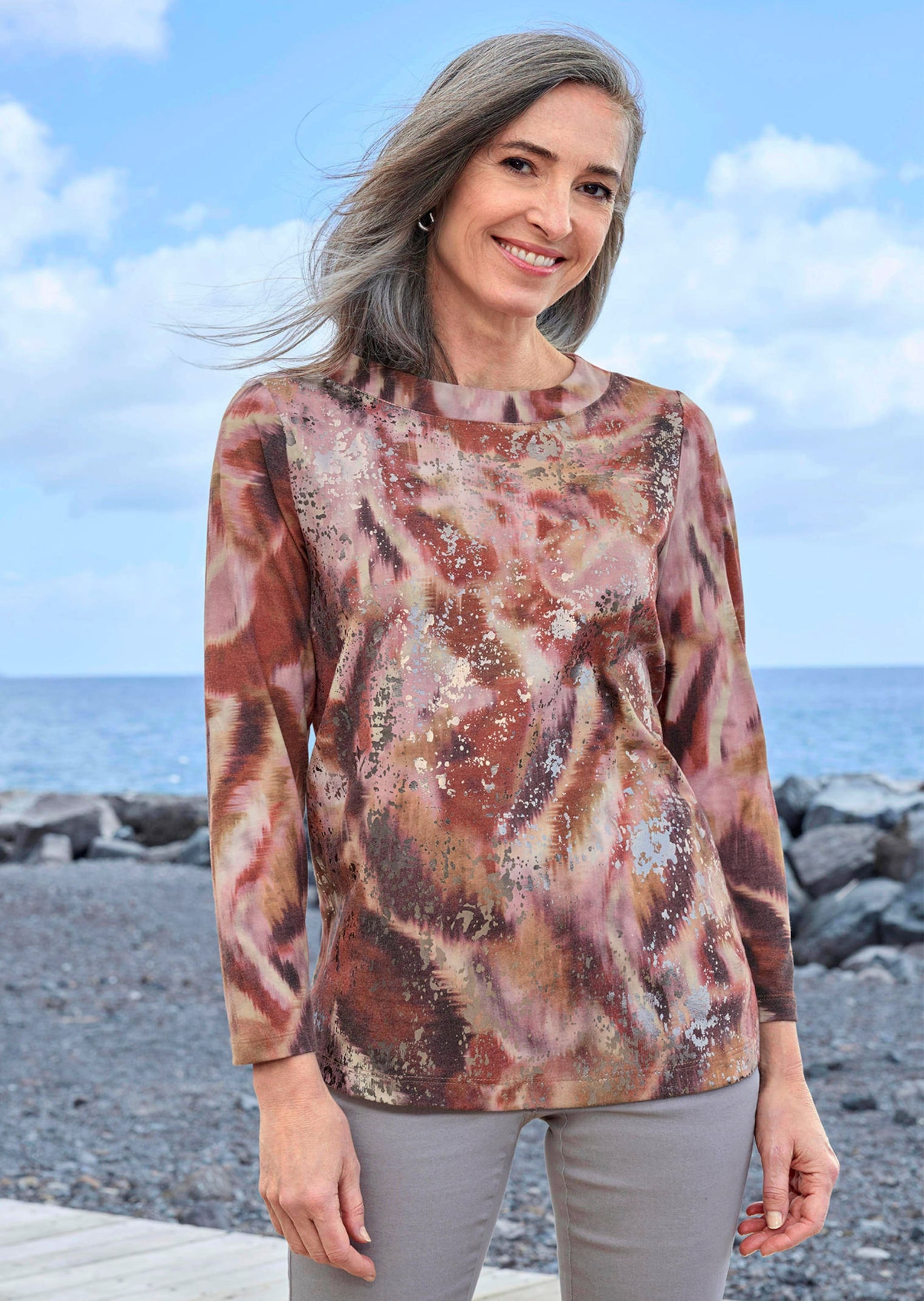 GOLDNER Print-Shirt »Kurzgröße Sweatshirt in Metallic-Optik«
