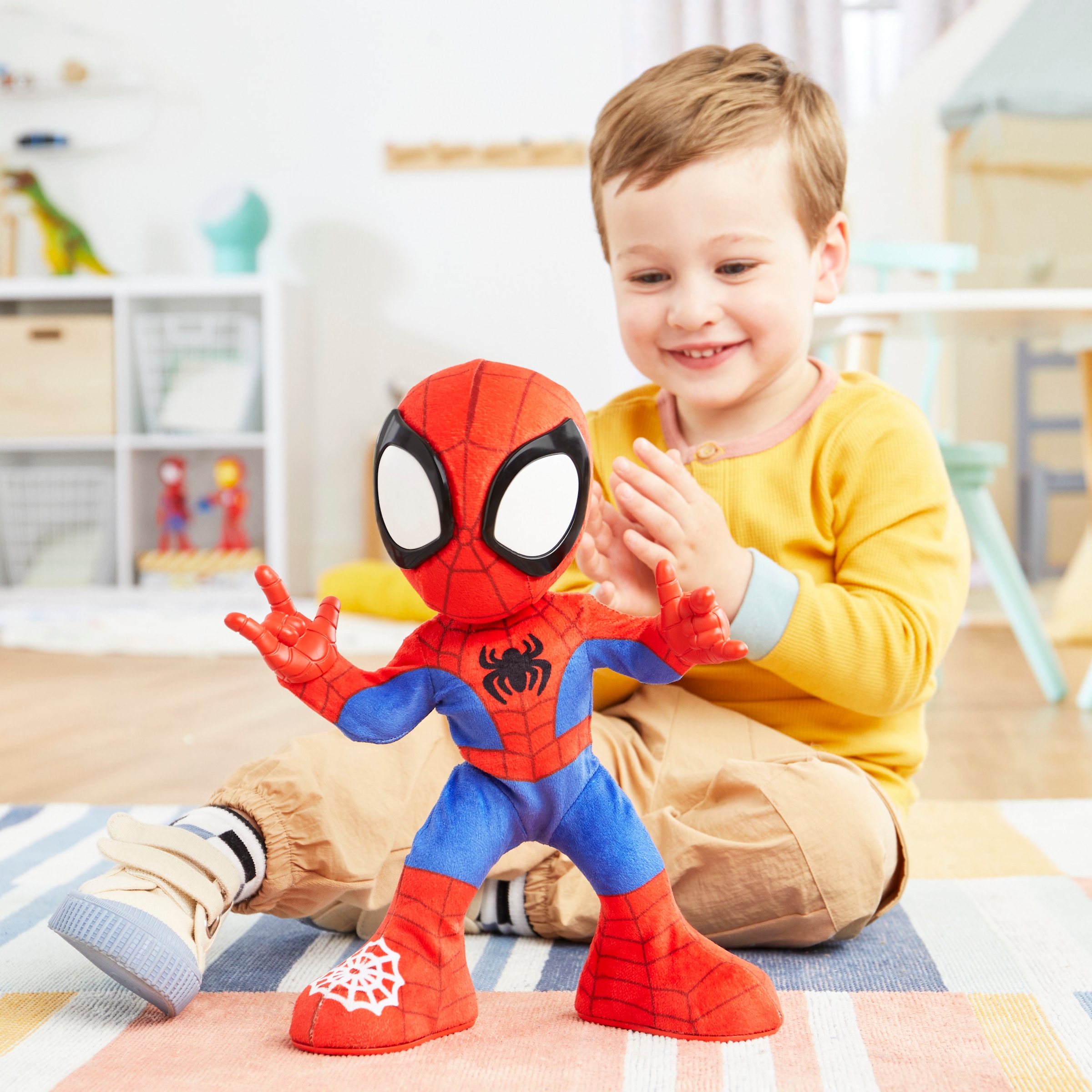 Hasbro Plüschfigur »Marvel Spidey und seine Super-Freunde Tanz- & Krabbelspaß Spidey«, mit Funktion