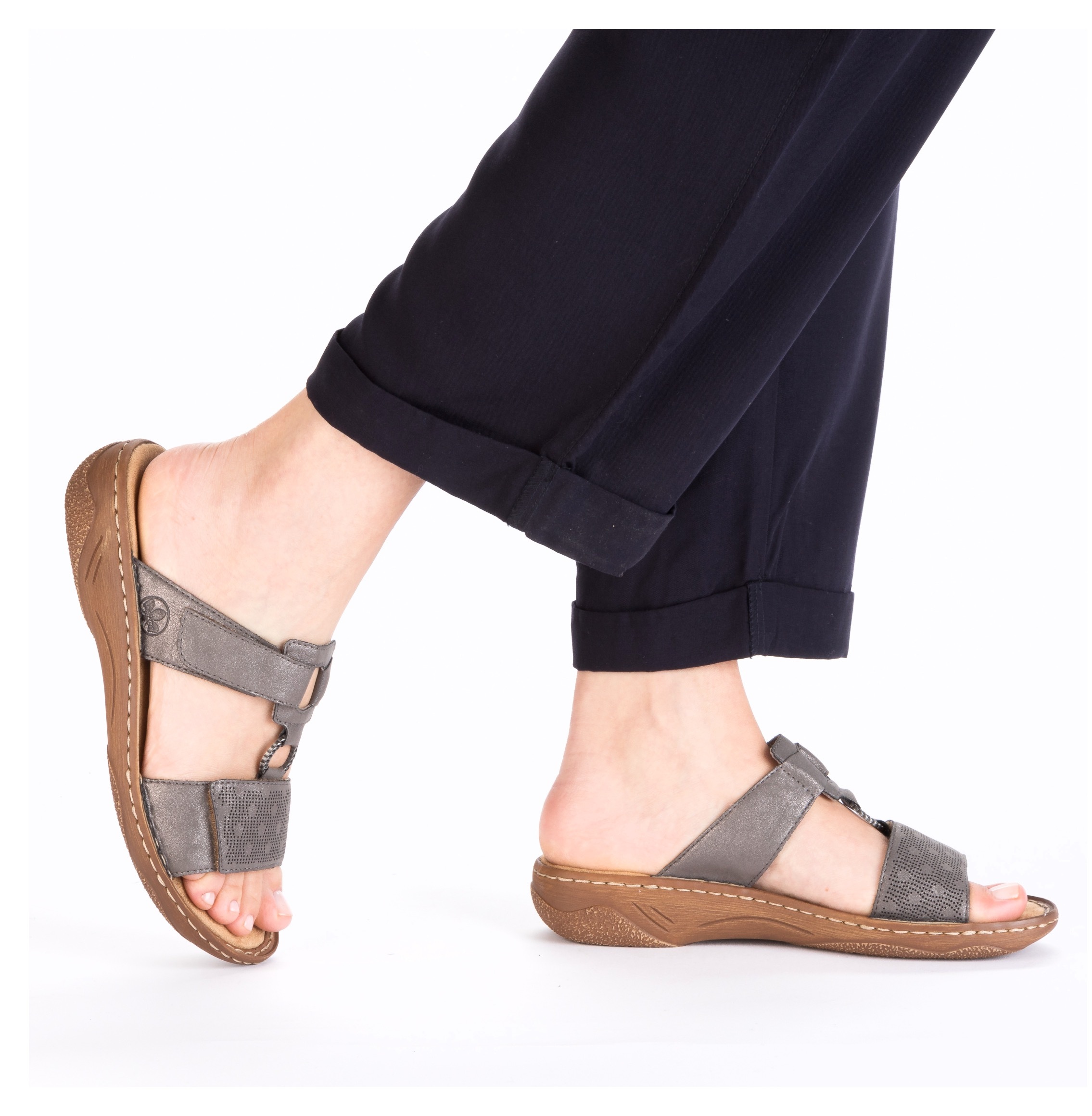 Rieker Pantolette  Sommerschuh, Schlappen, Urlaubschuh, Klettschuh mit Perforation