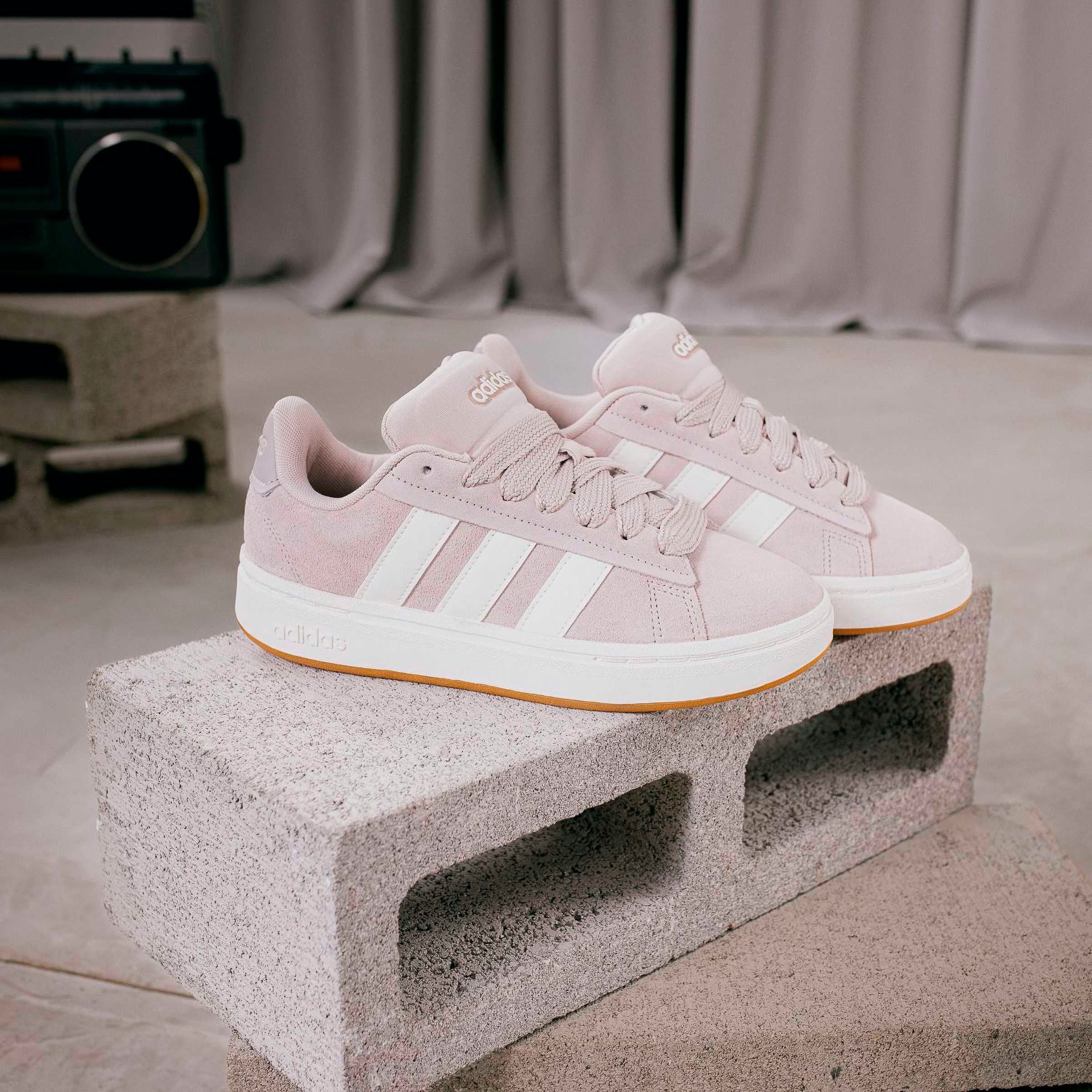 adidas Sportswear Sneaker »GRAND COURT ALPHA«  inspiriert vom Design des adidas campus 00