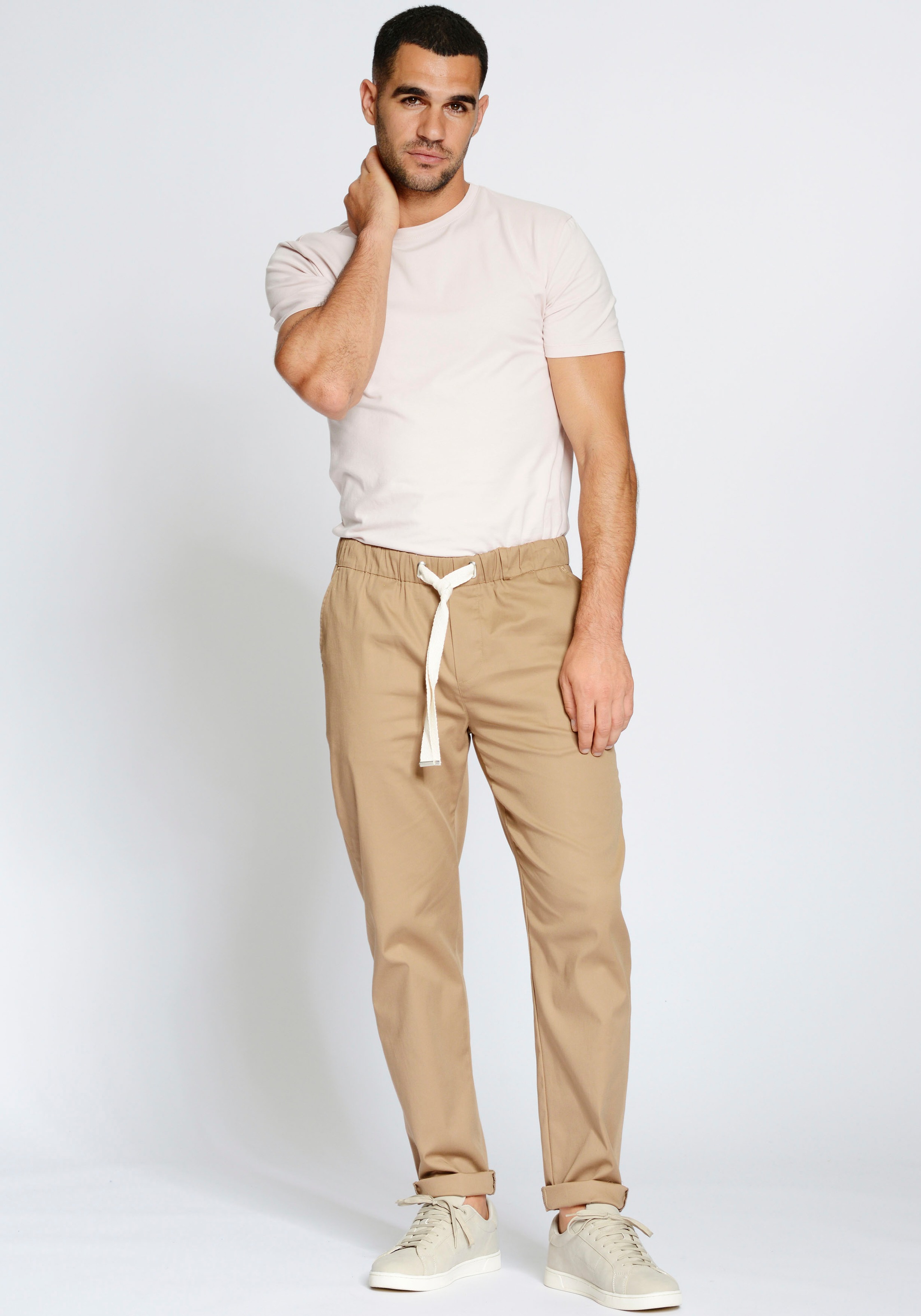 GANG Chinohose »94SANTO JOGGER«, Jogger Style mit Gummizug und Tunnelzug-Verschluss
