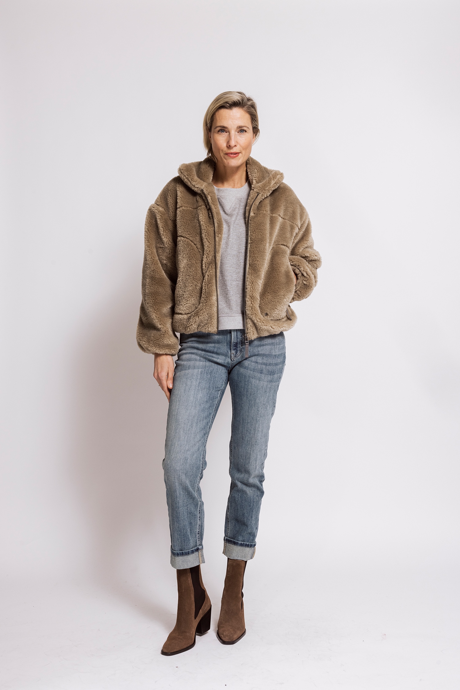 Zhrill Jackenblazer »APRIL« Fellimitatjacke / Kuscheljacke / mit Stehkragen und Reißverschluss