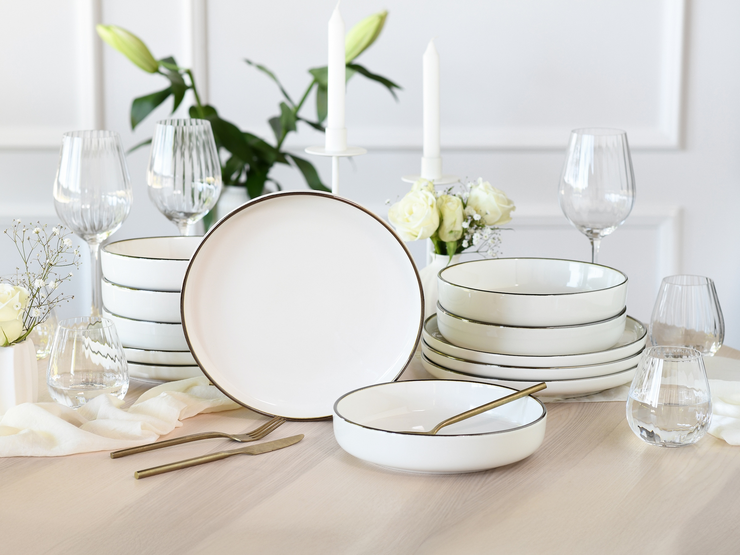 CreaTable Tafelservice »Nordic Festive, Service 12-tlg.« Minimalistisches Design, Dezente goldene Akzente
