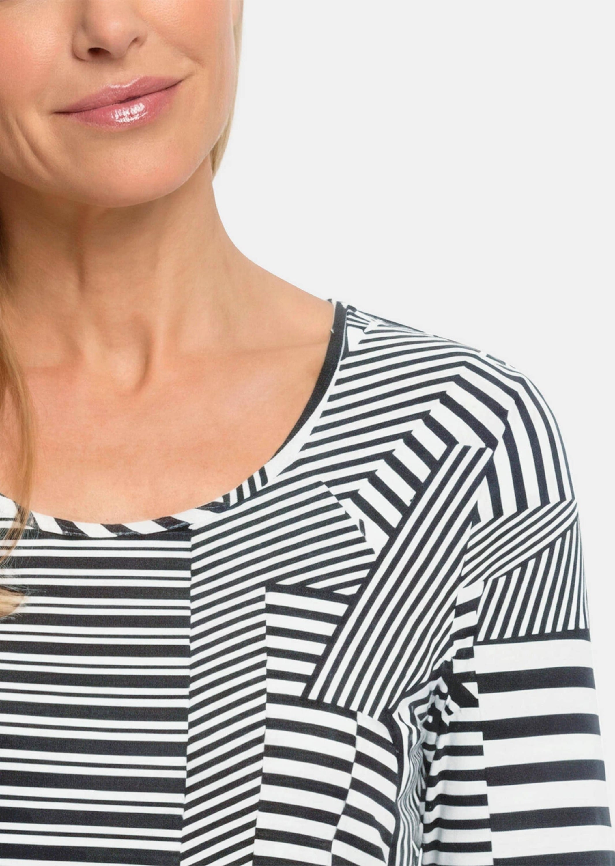 GOLDNER Kurzarmshirt »Viskoseshirt mit abstraktem Streifendruck« stretchbequemer Viskosejersey