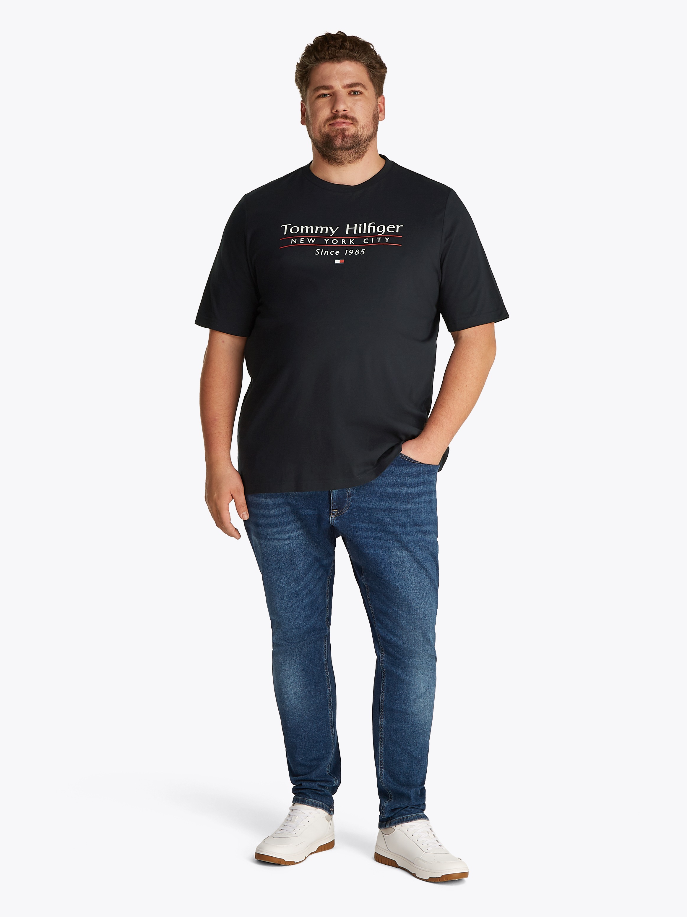 Tommy Hilfiger Big & Tall T-Shirt »BT-HILFIGER CENTER STACK TEE-B«, Große Größen, mit mehrfarbigen Print