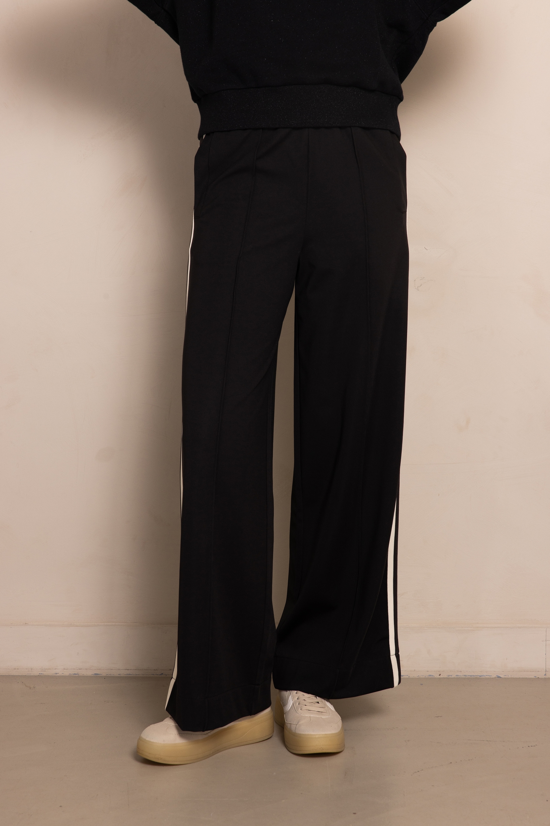 Zhrill Jerseyhose »ZHDEENA«, Wide Leg, Galonstreifen
