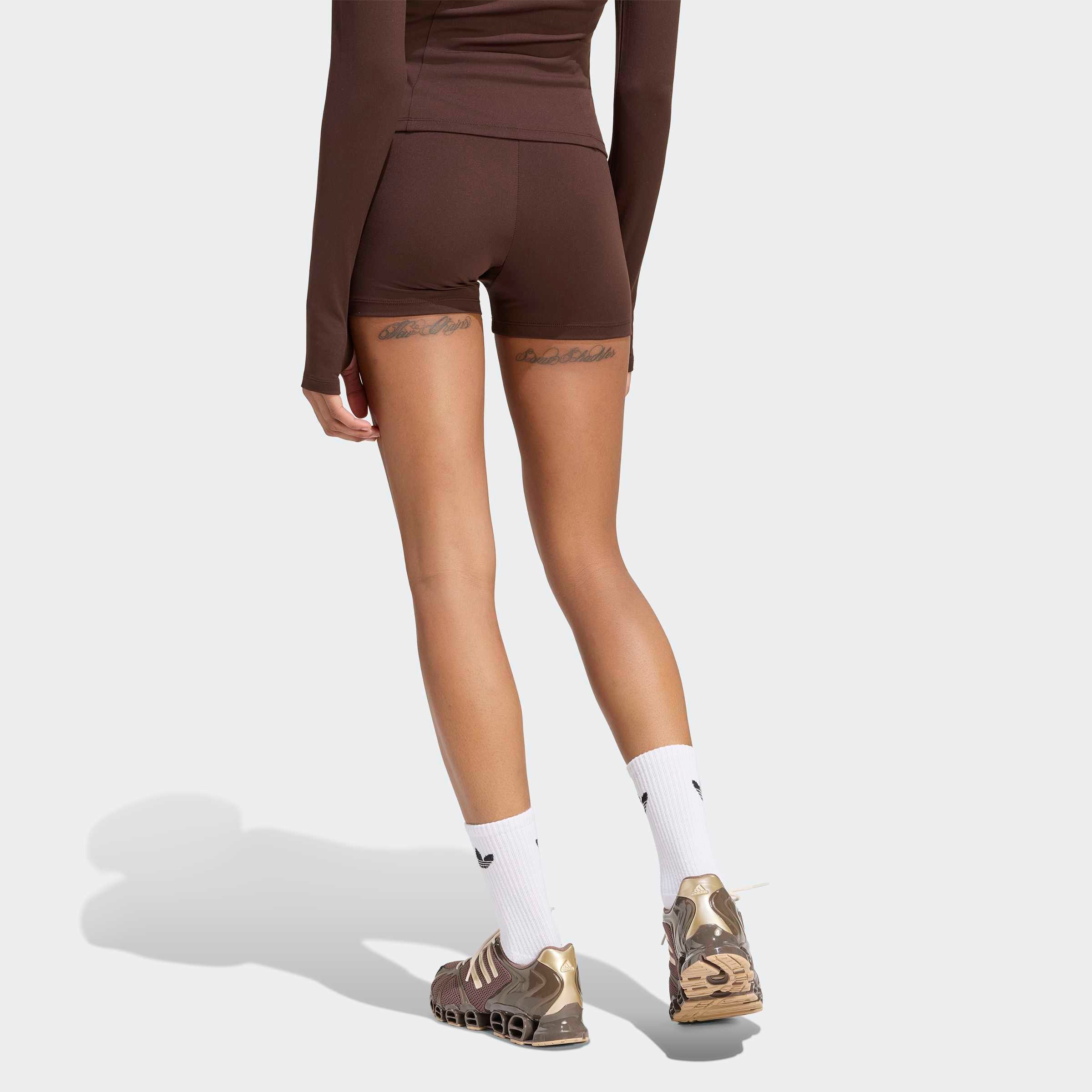 adidas Originals Shorts »ESS PES«  sportlicher Stil, ohne Verschluss, aus Polyester, enger Schnitt