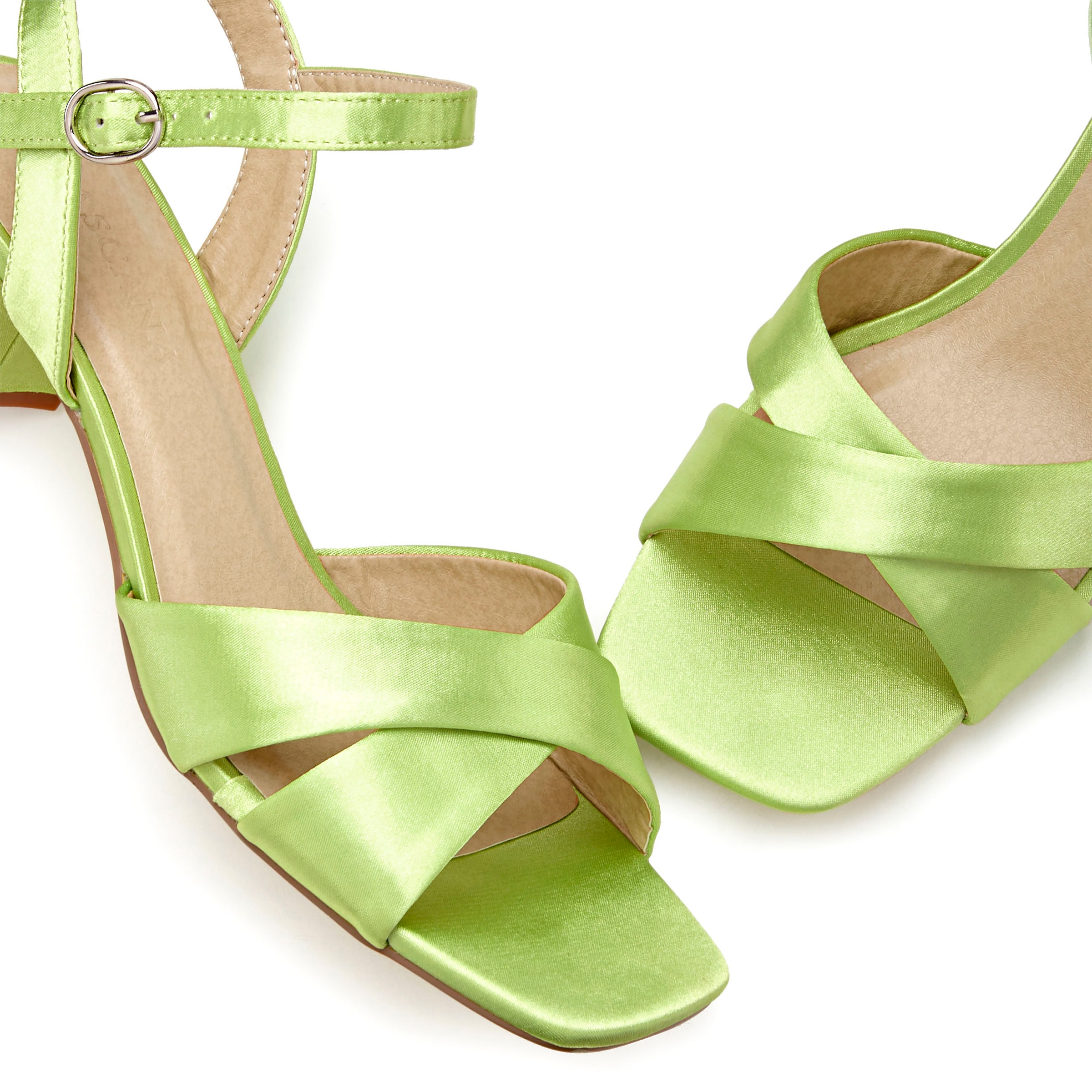 LASCANA Sandalette »Sommerschuh«, Sandale, Sommerschuh mit kleinem Blockabsatz,leichte Karree Form VEGAN