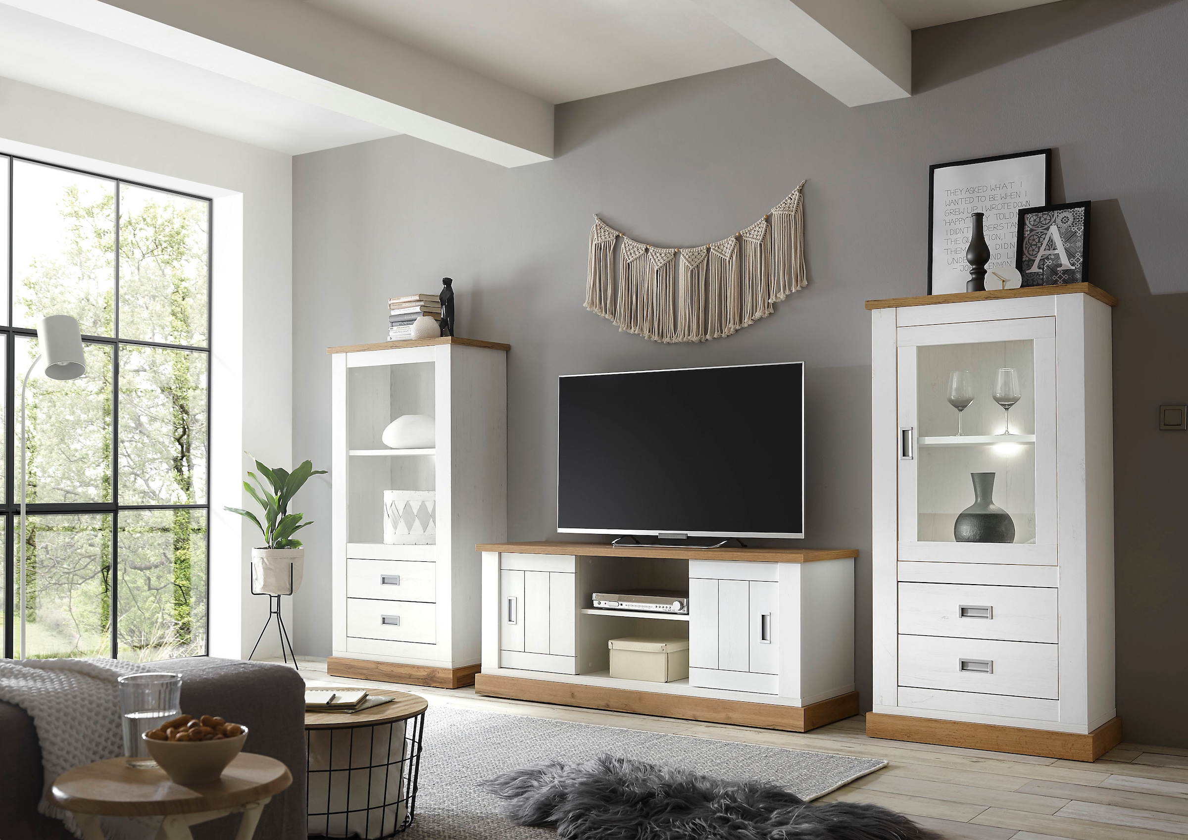 Home affaire Wohnwand »Orlando, moderne Anbauwand, Komplettset im Landhausstil«, (3 St., 1 Standregal. 1 Lowboard, 1 Vitrine), enthält Regal, Vitrine und Lowboard, 324 cm breit