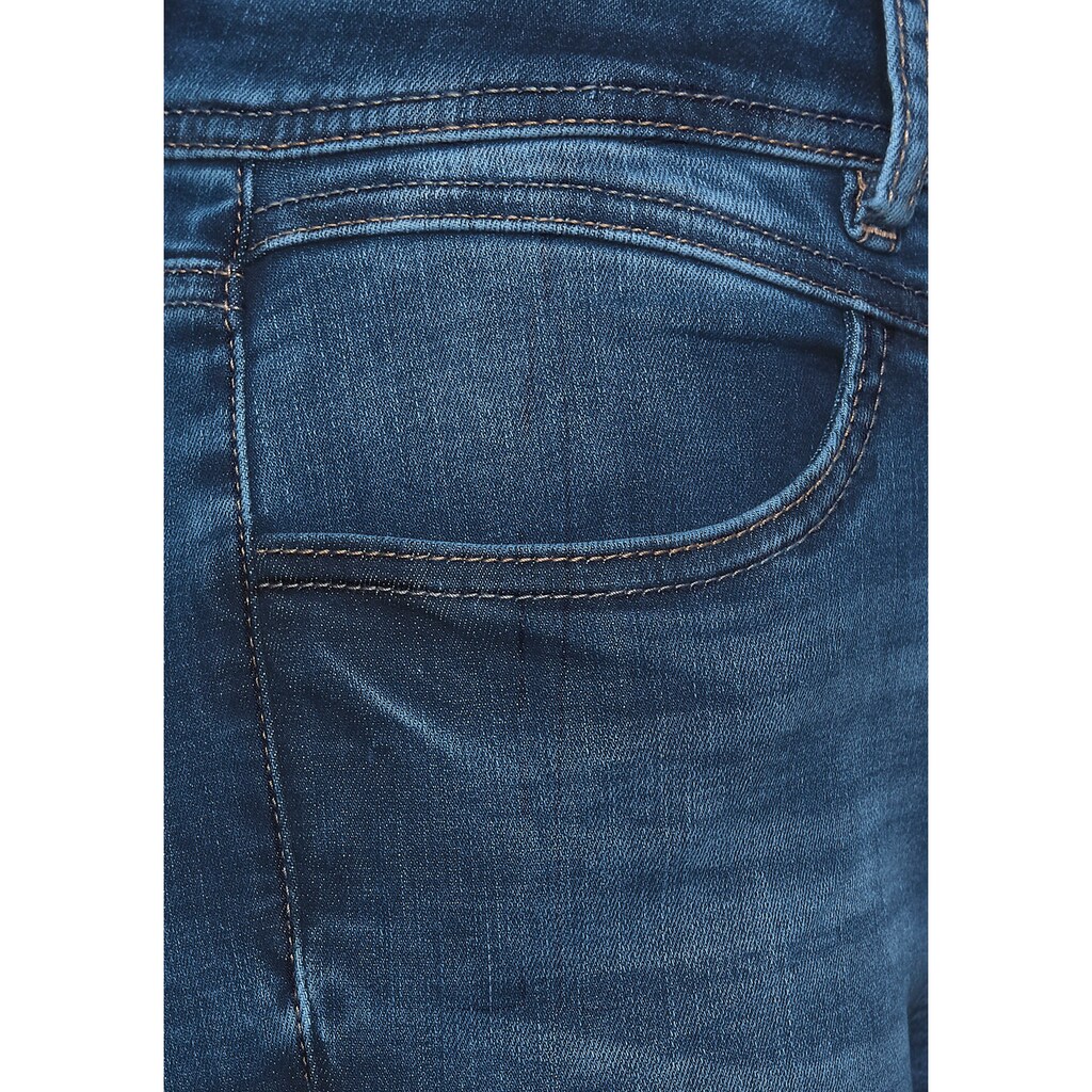 STREET ONE Slim-fit-Jeans »York«, mit leichter Waschung
