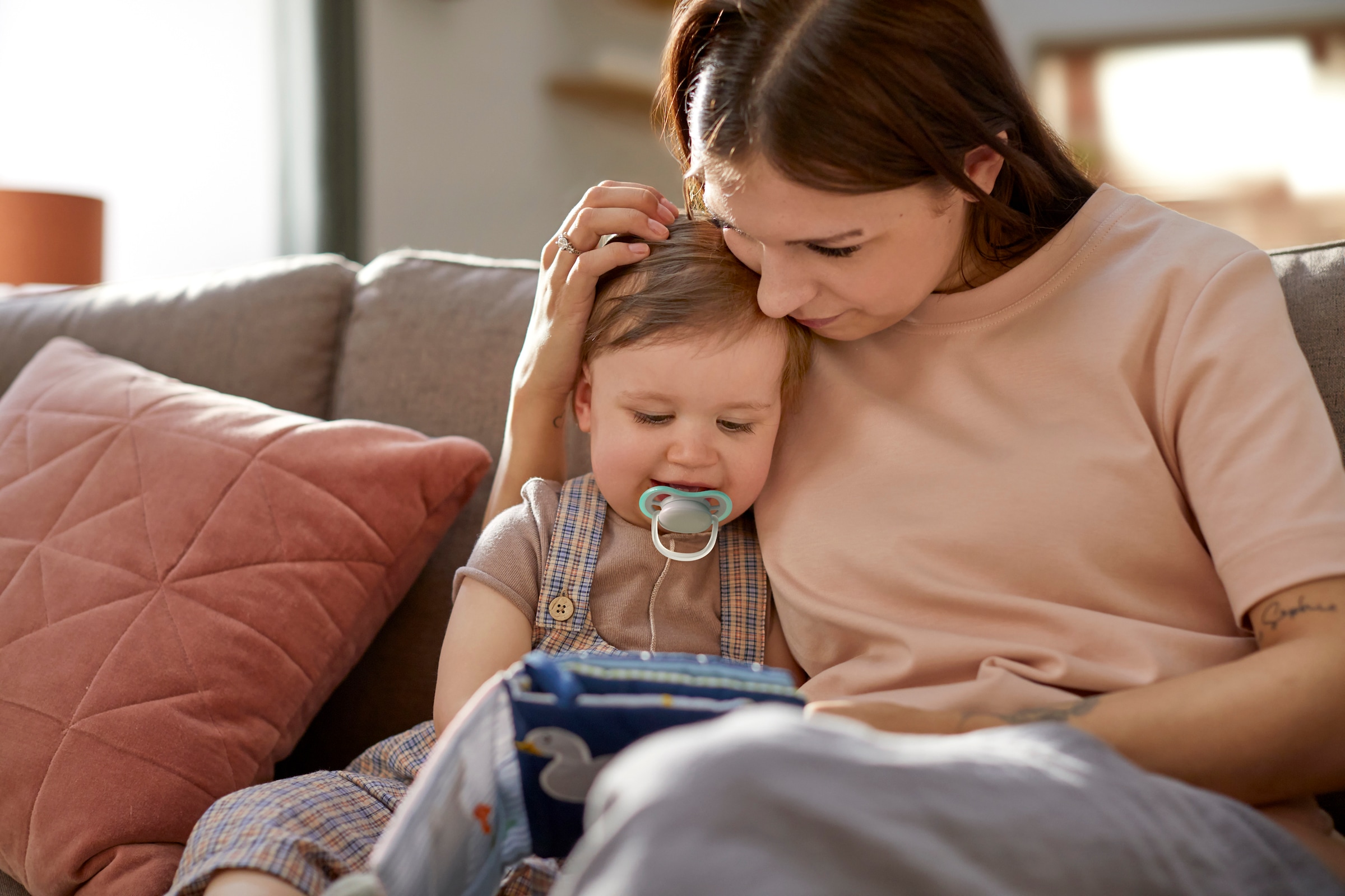 Philips AVENT Schnuller »SCF349/01«, (2 St.), ultra air 18m+ Neutral, extra bissfester Sauger für ältere Babys