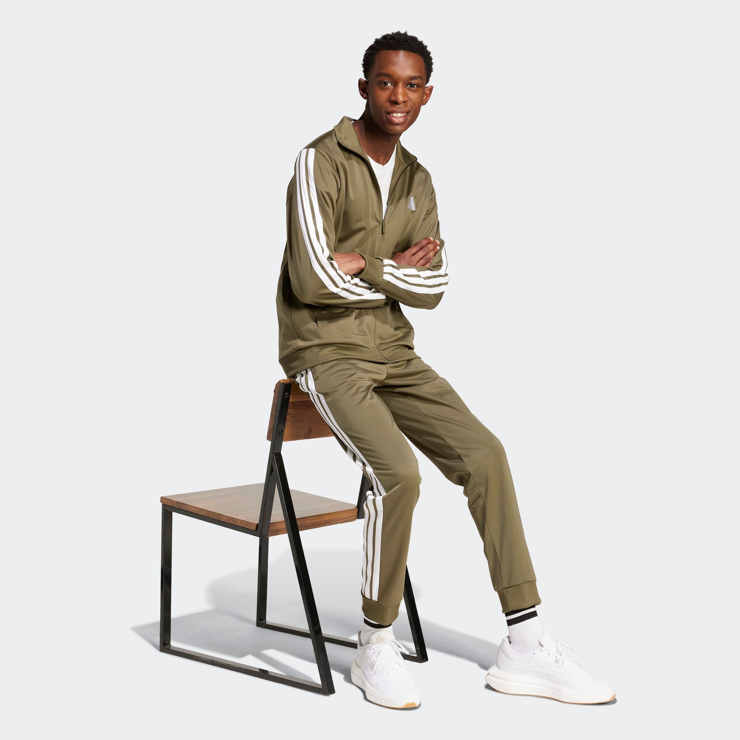 adidas Sportswear Trainingsanzug »DAYREADY« 2 tlg. für Laufen und sportliche Aktivitäten, zweiteiliges Set