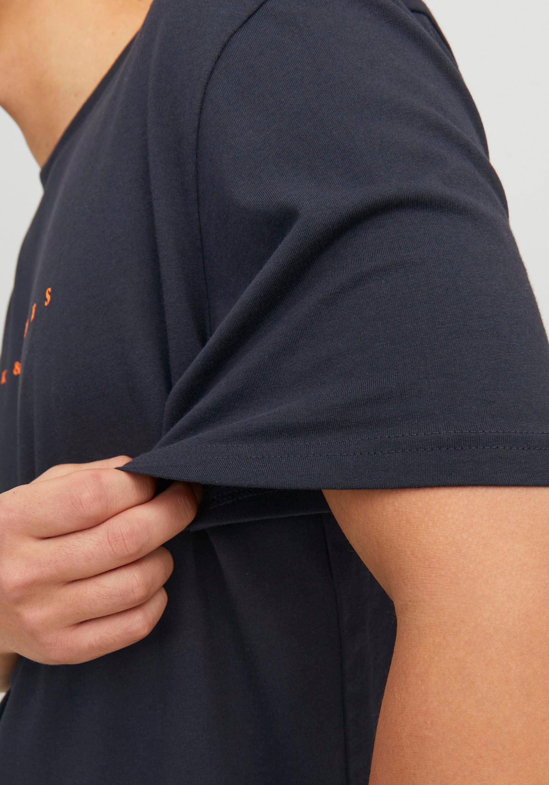 Jack & Jones Rundhalsshirt »JJESTAR JJ TEE SS NOOS«, mit Logo Schriftzug