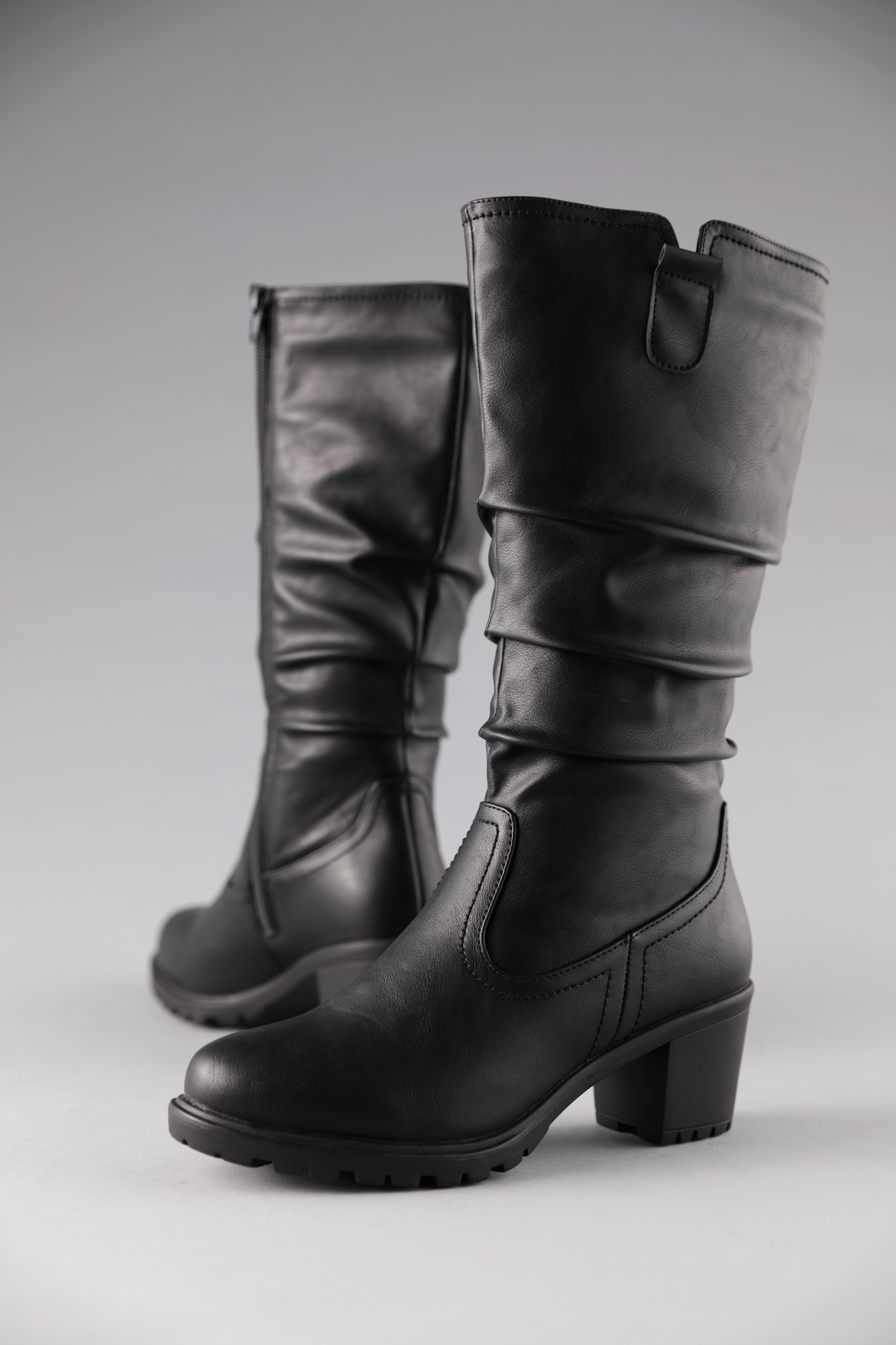 Stiefel, mit slouchy Schaft mit Raffungen