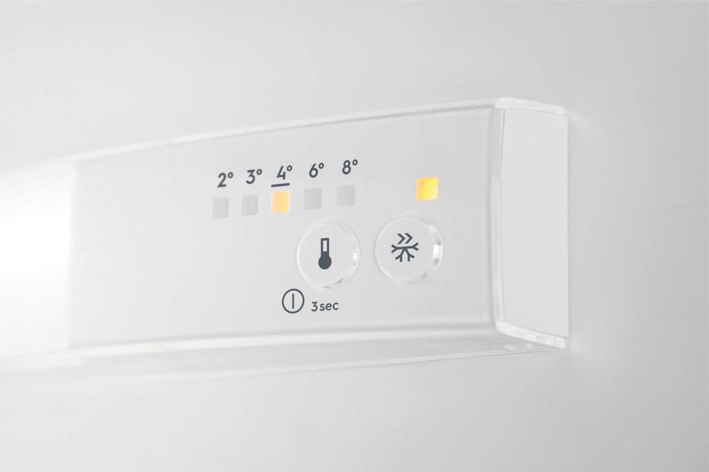 AEG Einbaukühlschrank Serie 5000 »OSF5O881EE«, 124 Liter, 4-Sterne-Gefrierfach, variable Glasablagen, Dekorfähig