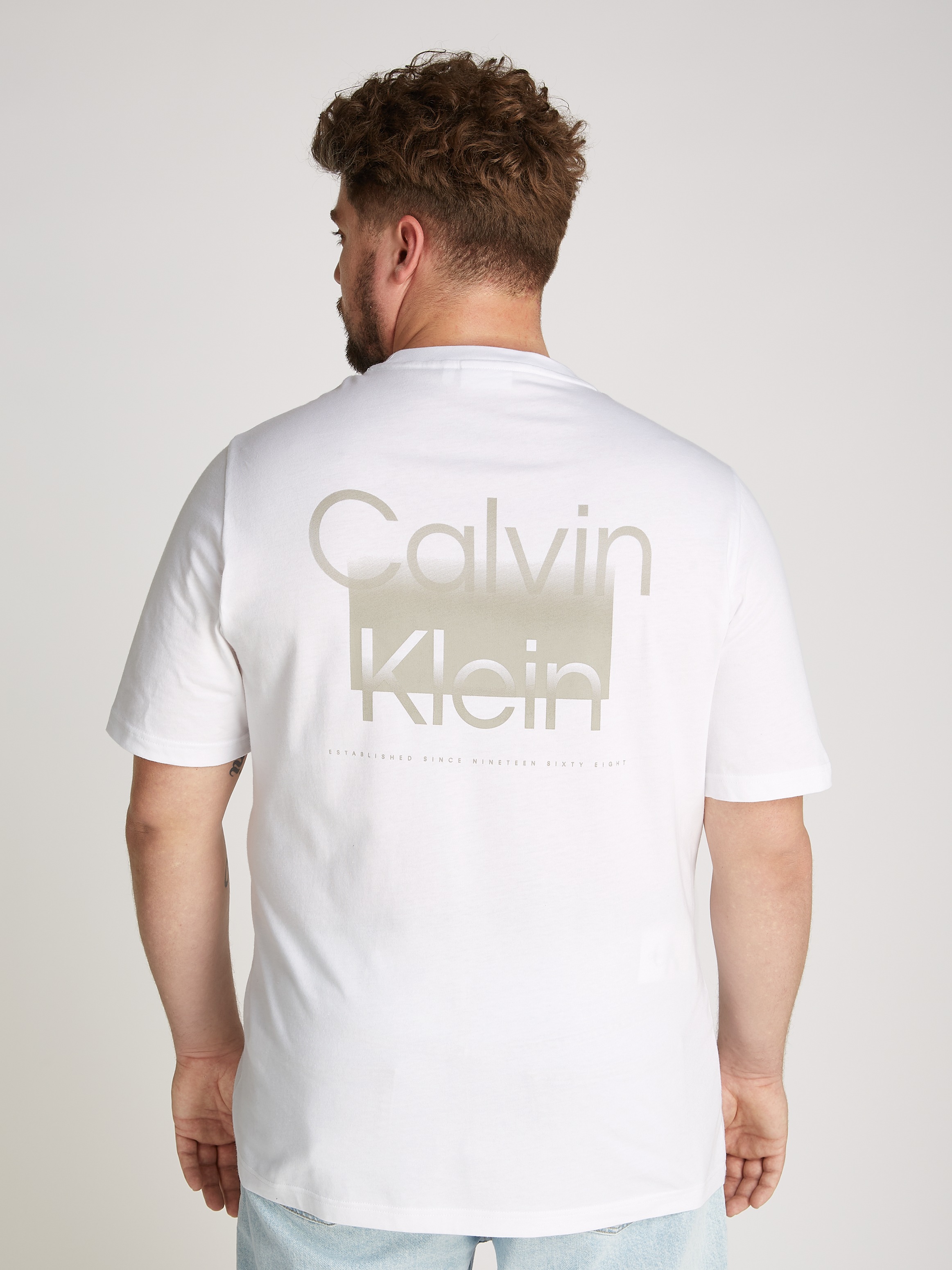 Calvin Klein Big&Tall T-Shirt »BT_ENLARGED BACK LOGO T-SHIRT«, in großen Größen mit Markenlabel