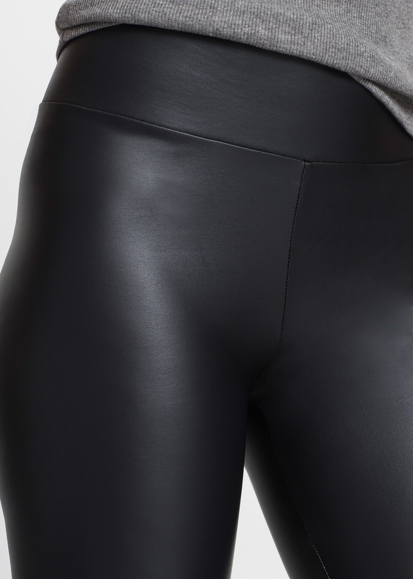 bonprix Lederimitathose  aus beschichtetem Lederimitat, mit Elasthan-Anteil, Skinny Fit