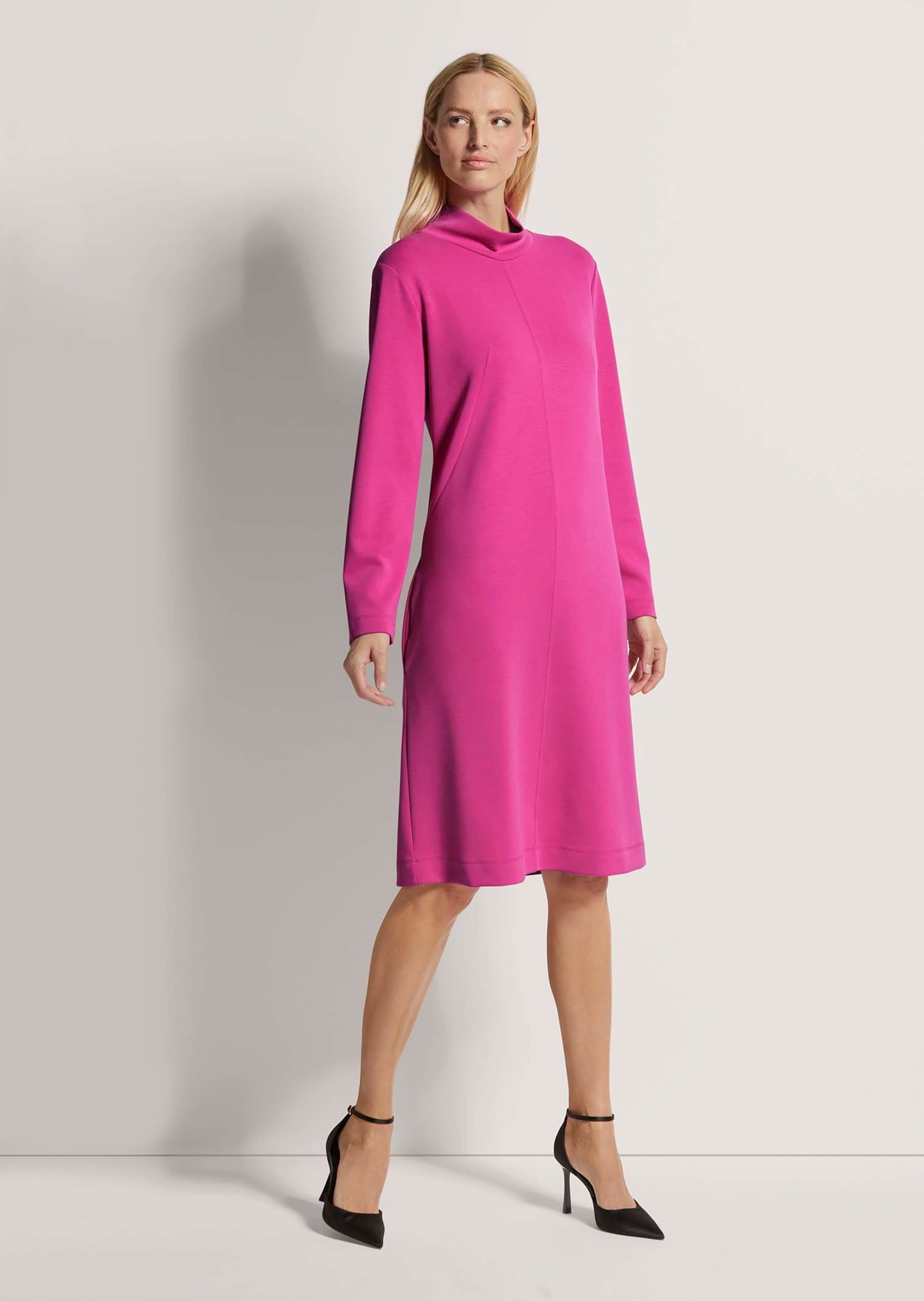 MADELEINE Sommerkleid »Jerseykleid Jersey-Kleid mit Stehkragen, Midilänge« Jerseykleid mit modischen Teilungsnähten