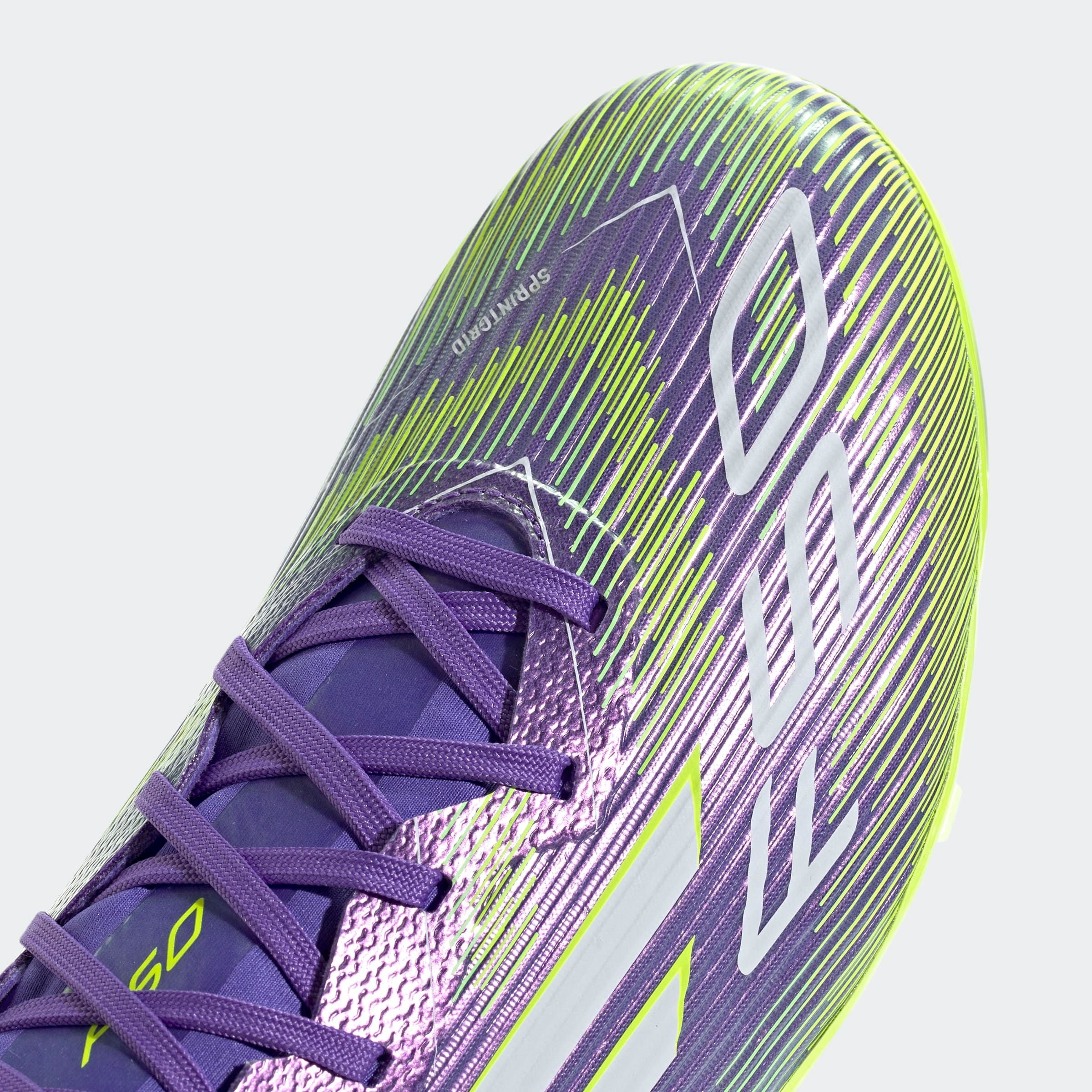 adidas Performance Fußballschuh, geeignet für Rasen- und Kunstrasenplätze
