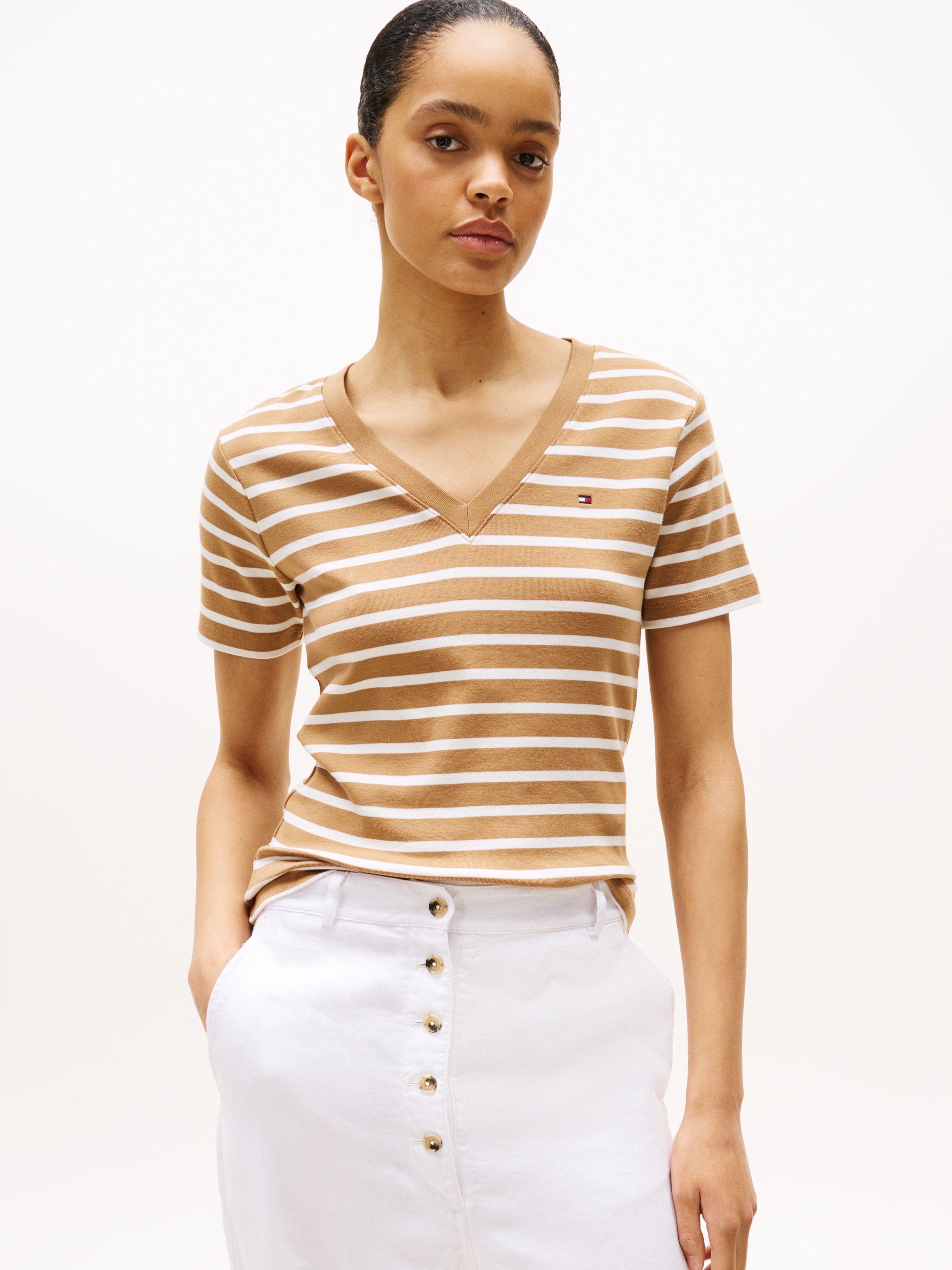 Tommy Hilfiger T-Shirt »SLIM CODY V-NK SS mit V-Ausschnitt und Streifen« Baumwolle, slim fit