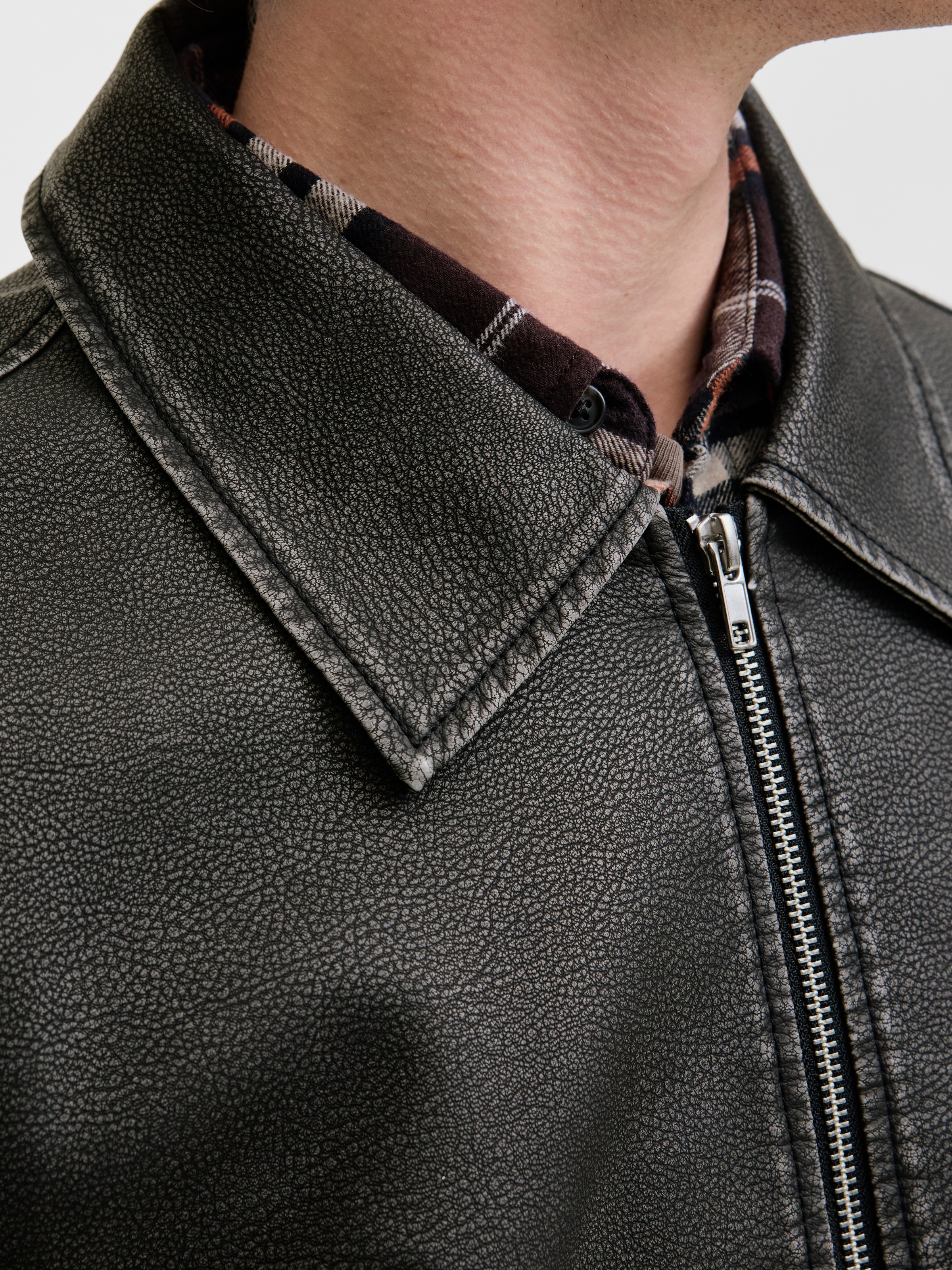 Jack & Jones Bikerjacke »JJECASABLANCA PU JACKET NOOS« ohne Kapuze mit Fronttaschen