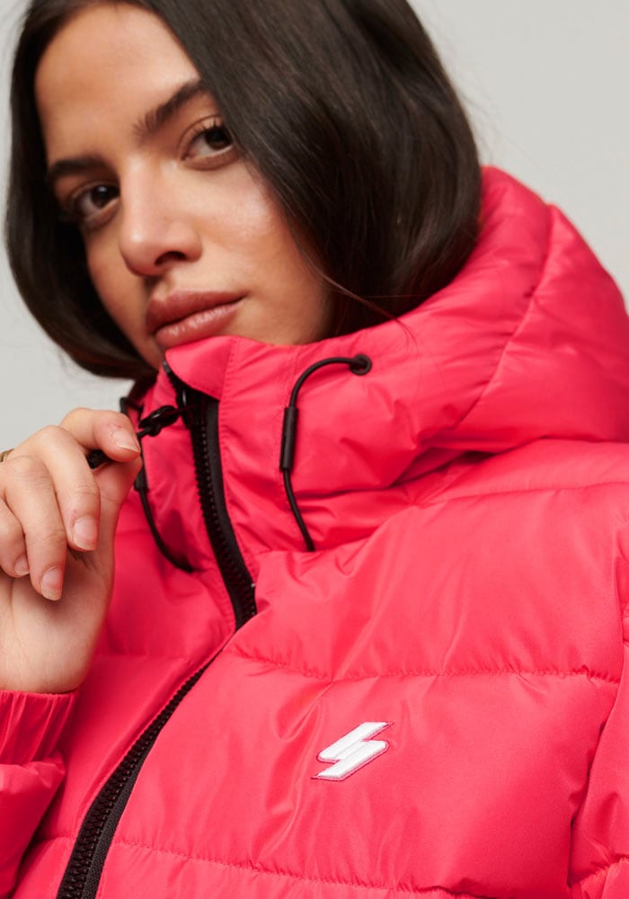 Superdry Steppjacke »HOODED SPIRIT SPORTS PUFFER«, mit Kapuze, aus wasserabweisendem Material