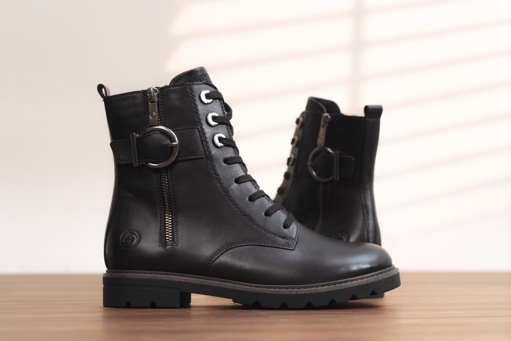 Remonte Schnürstiefelette  Schnürboots, Casual-Stiefelette, Blockabsatz, mit großer Zierschließe