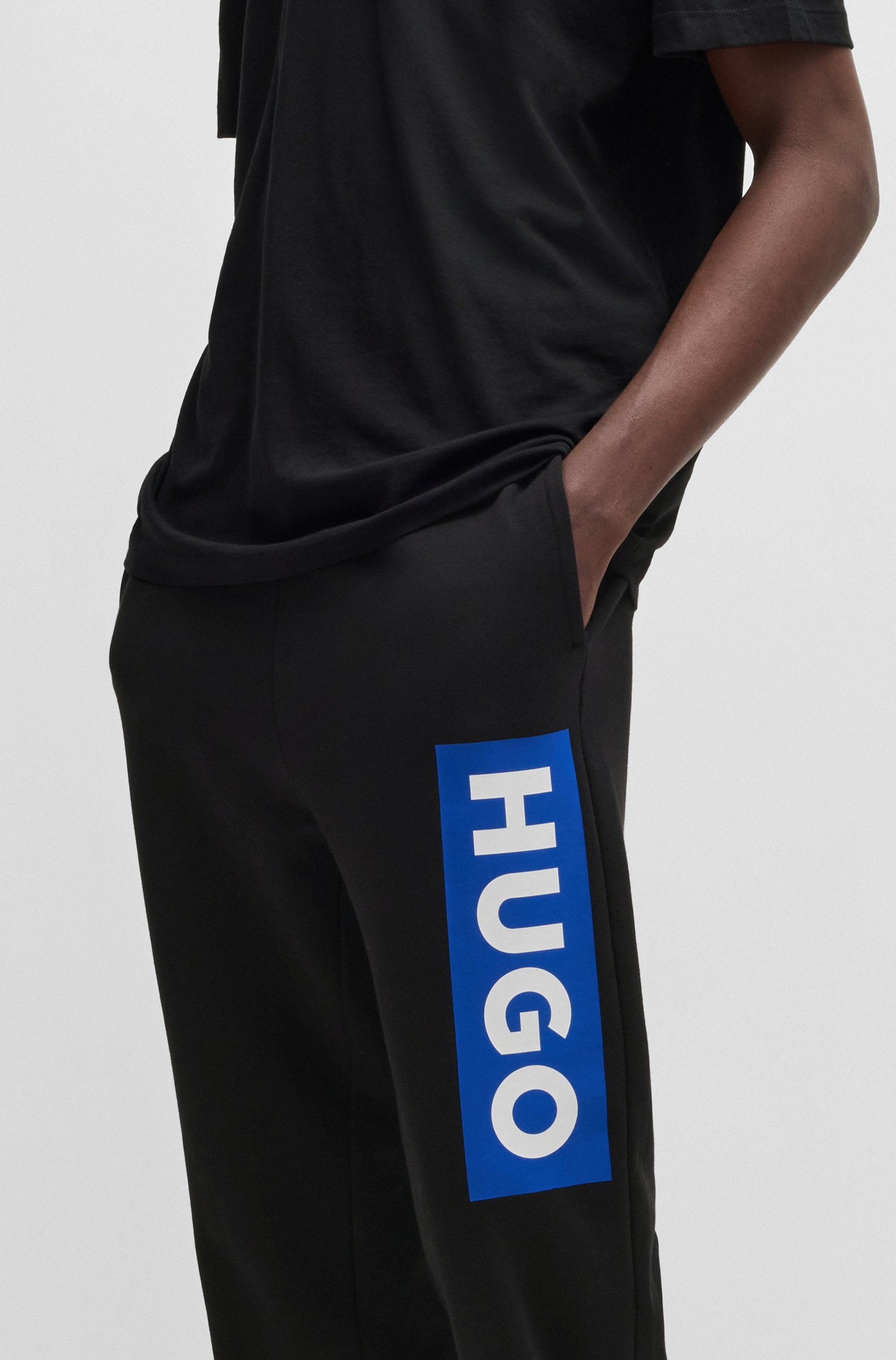 HUGO Blue Jogginghose »Nuram«, mit großem Logo-Print