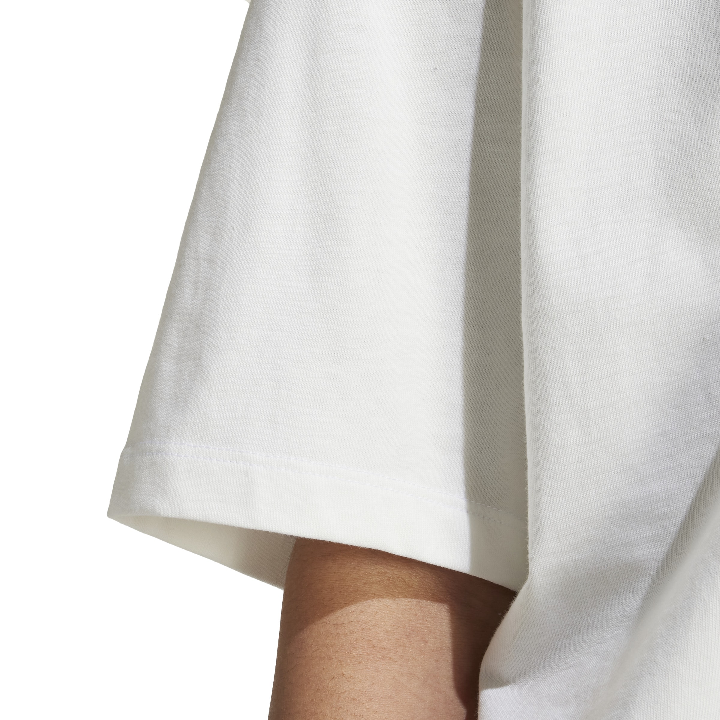 adidas Originals T-Shirt »ESS BOYFR TEE« Boyfriend Style, lockerer Schnitt