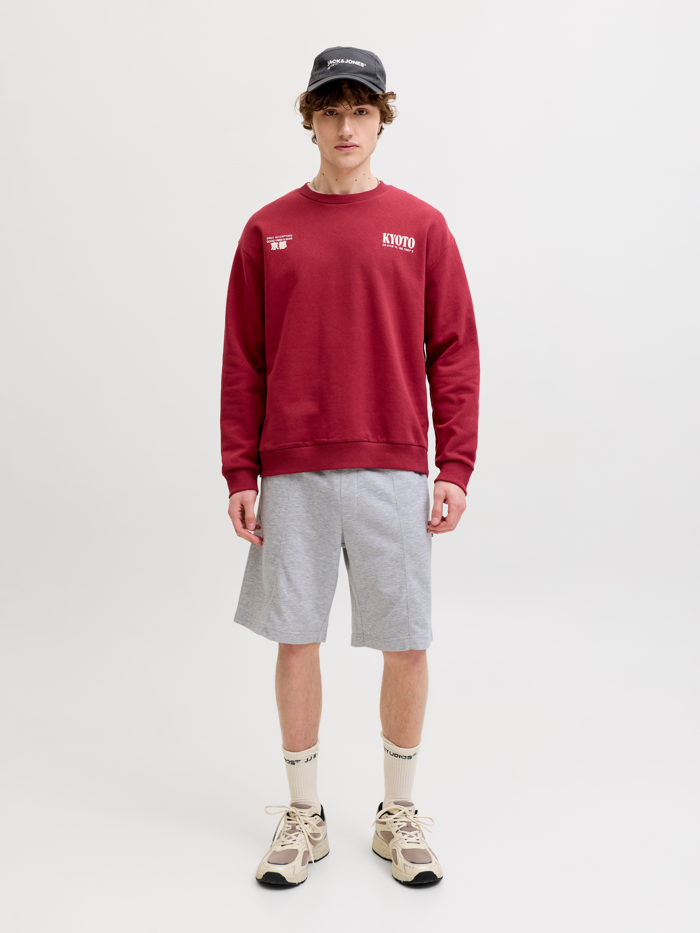 Jack & Jones Sweatshorts »JPSTKARL BRADLEY PINTUCK SHORT STYD SS26«  Materialmix, relexed fit