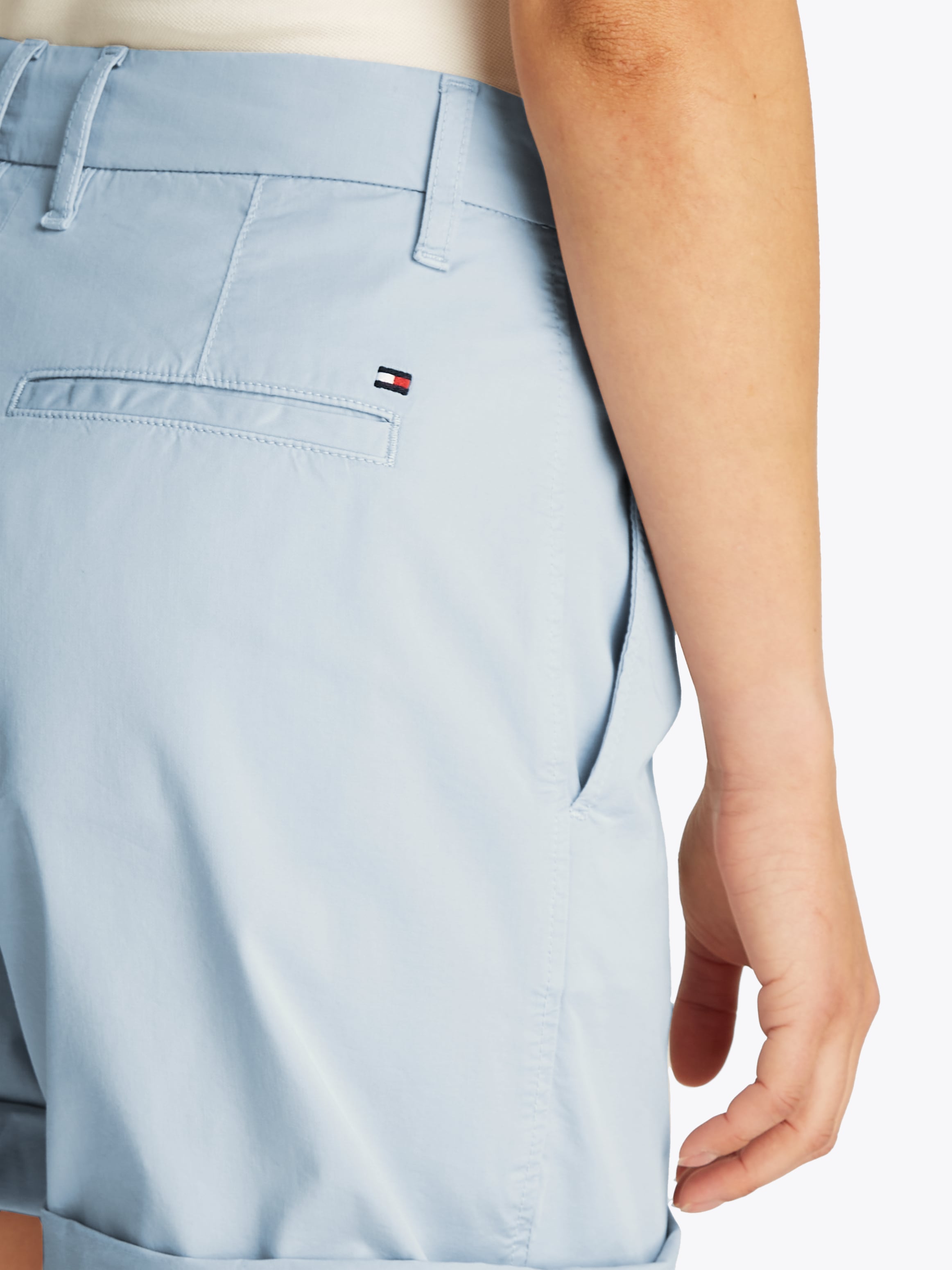 Tommy Hilfiger Chinoshorts »CO BLEND GMD CHINO SHORT«, mit Umschlagsaum