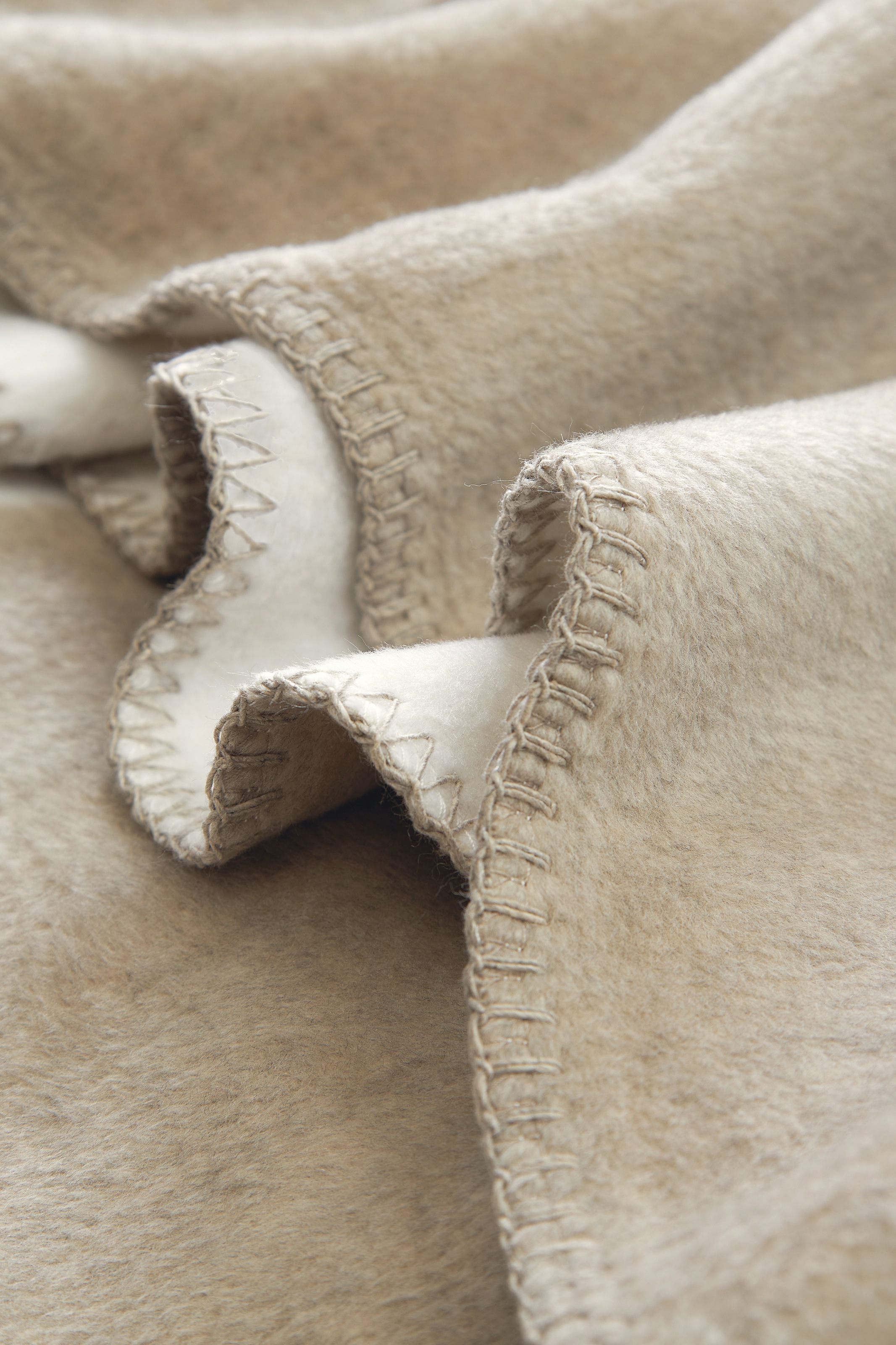 SCHÖNER WOHNEN-Kollektion Wohndecke »Pebble«, mit hohem Baumwollanteil