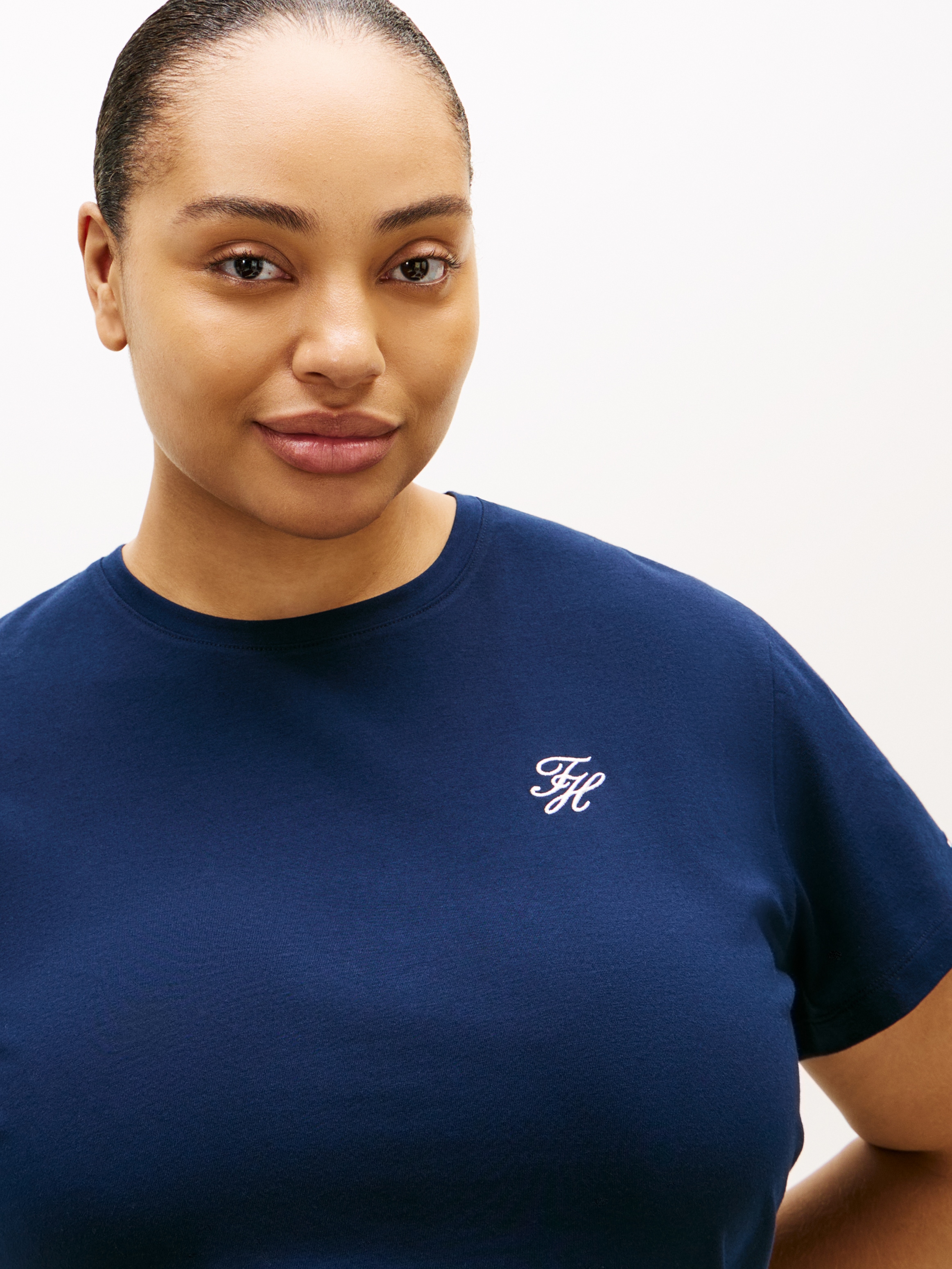 Tommy Hilfiger Curve Kurzarmshirt »CRV TH SCRIPT REG C-NK SS TEE« in großen Größen