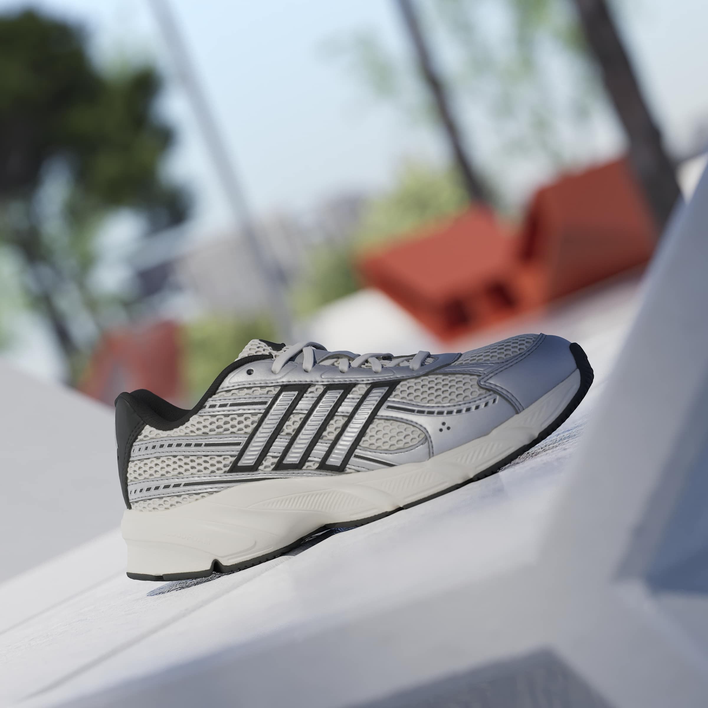 adidas Sportswear Sneaker »TECHNOCHAOS 2000«  inspiriert vom Design des adistar control